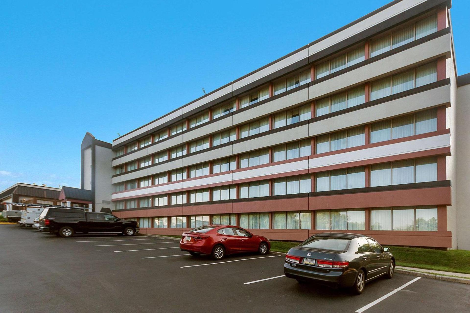Exton Hotel and Conference Center — hotel in Exton