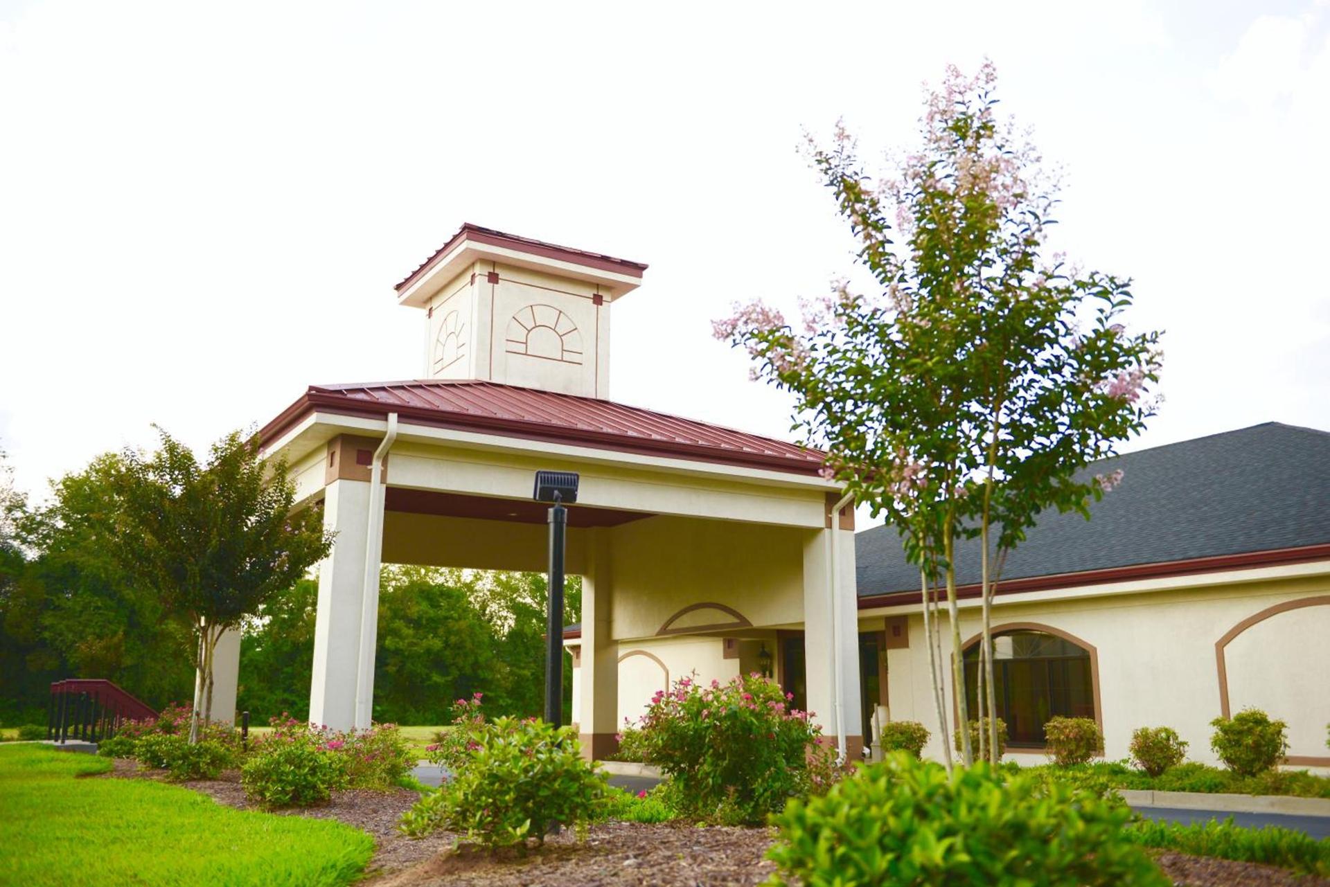 Red Roof Inn & Suites Commerce - Athens — hotel in Commerce