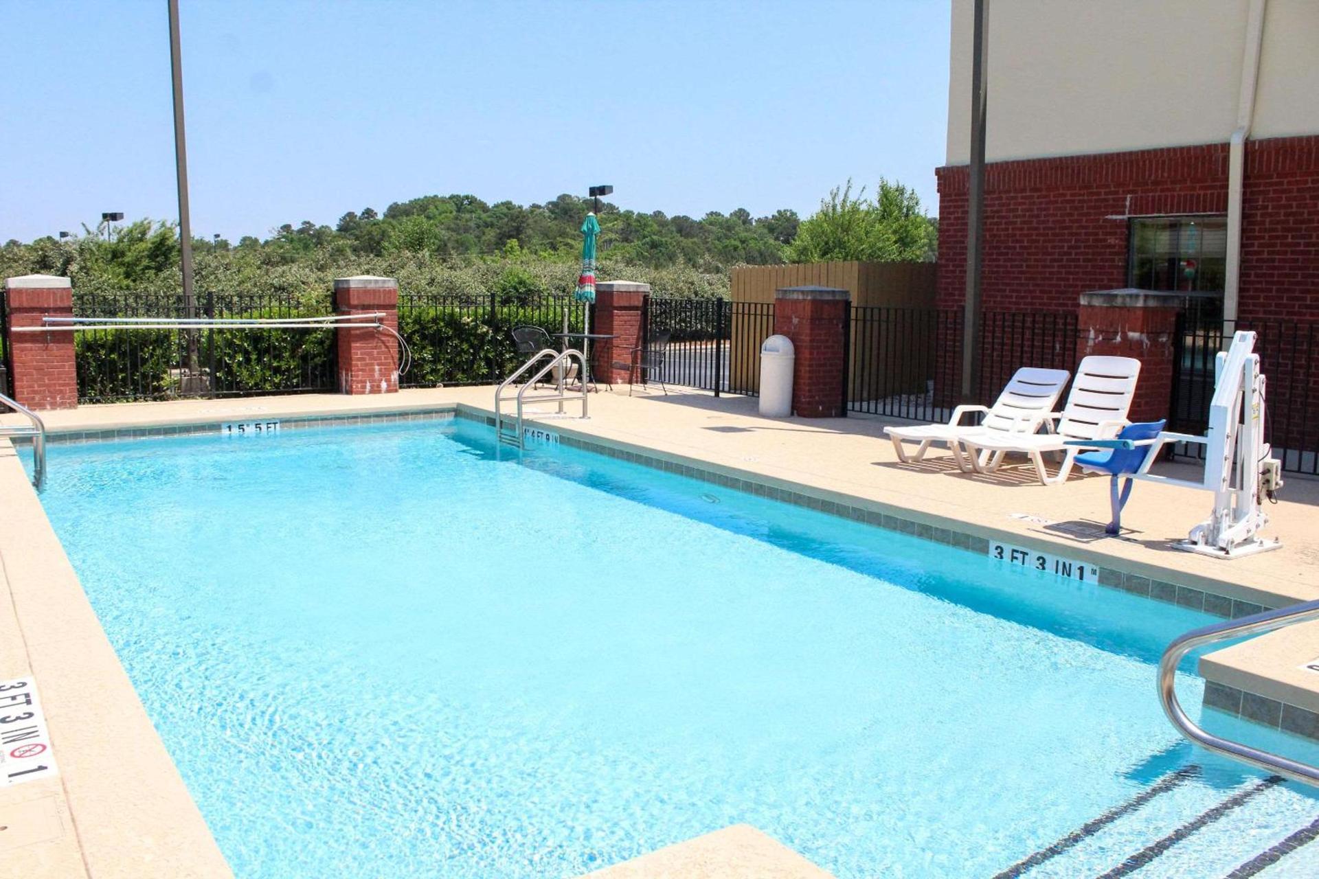 Comfort Inn & Suites Fultondale Gardendale I-65 — hotel in Fultondale