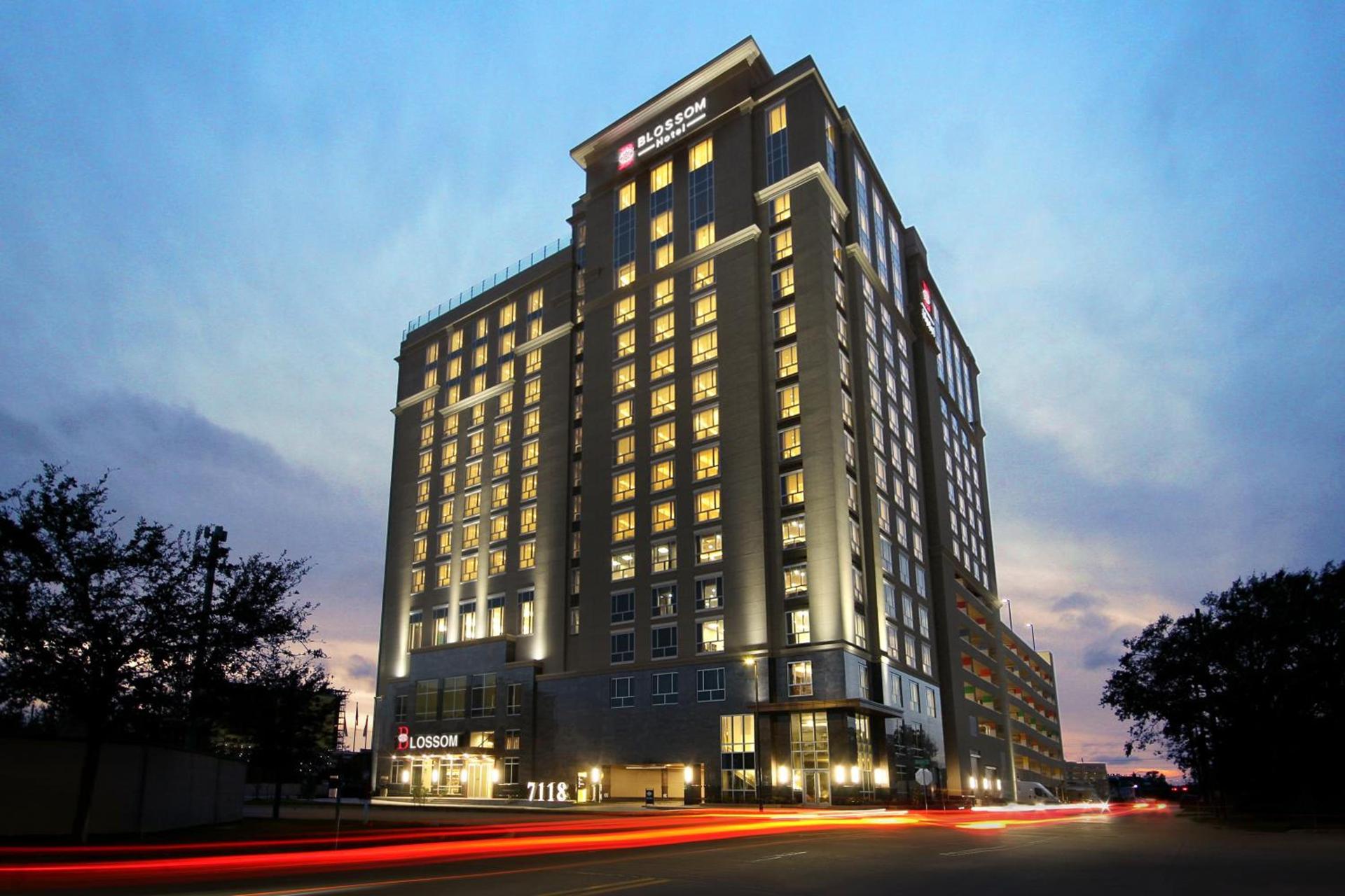Blossom Hotel Houston, Curio Collection by Hilton — hotel in Houston