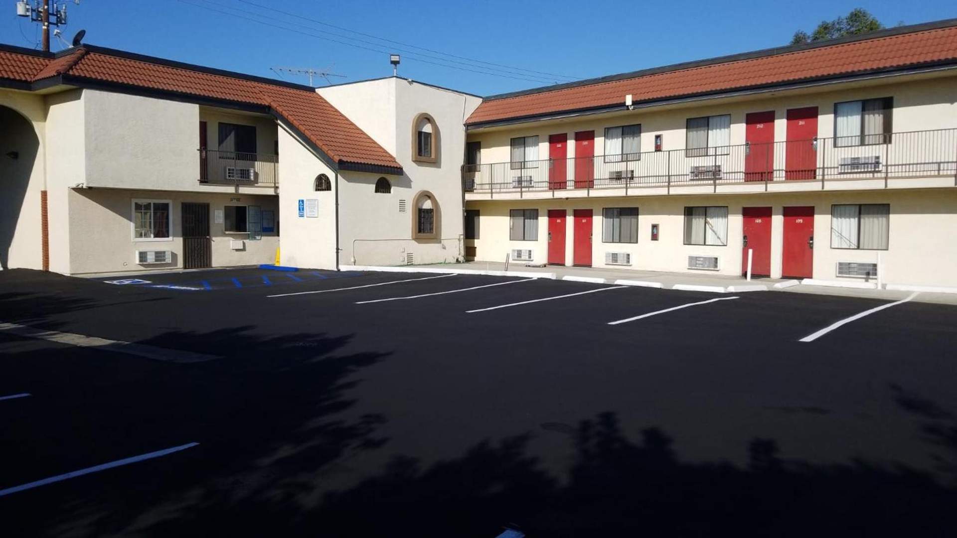 Royale Inn Motel