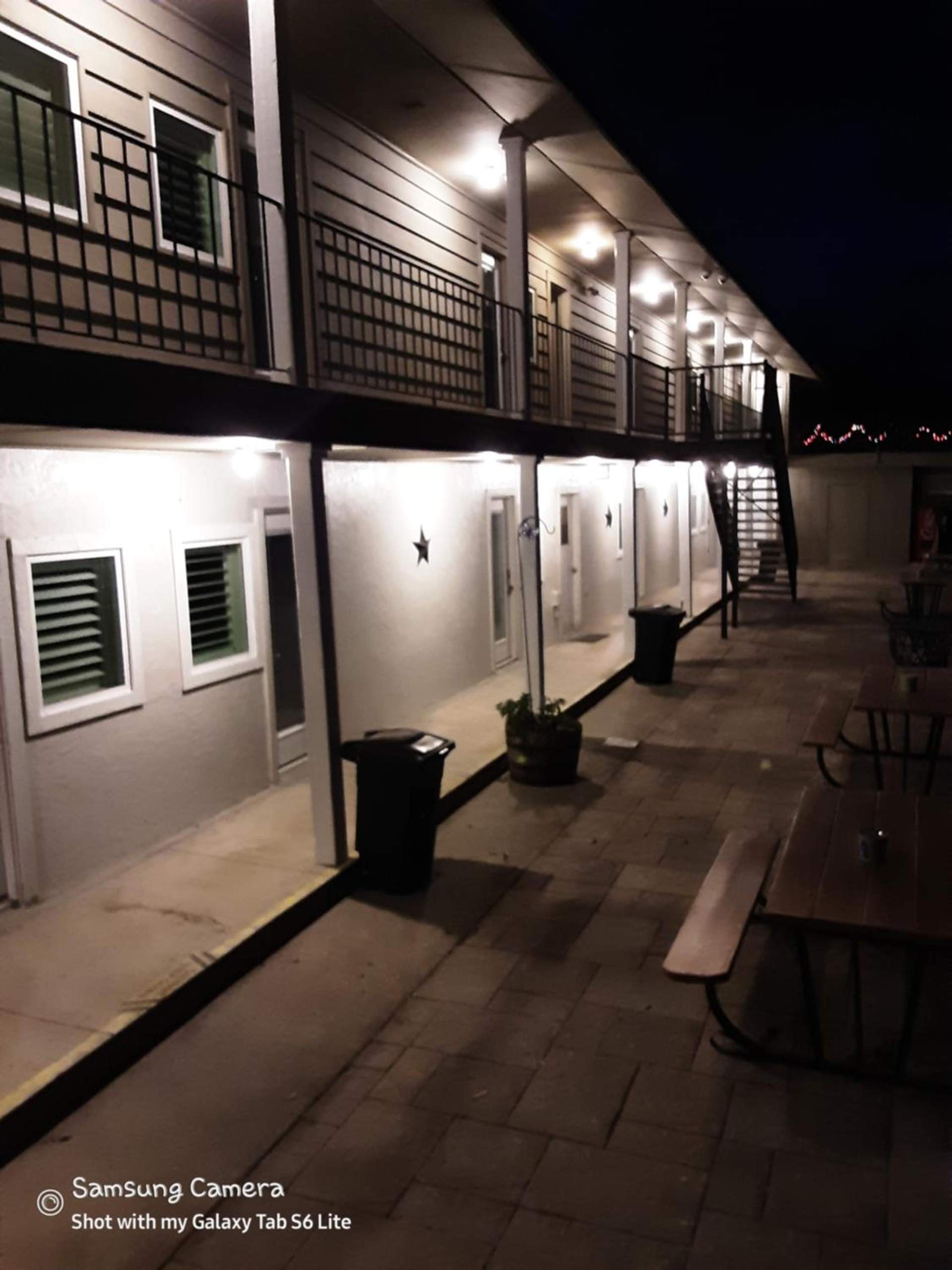 Horseshoe Riverside Lodge