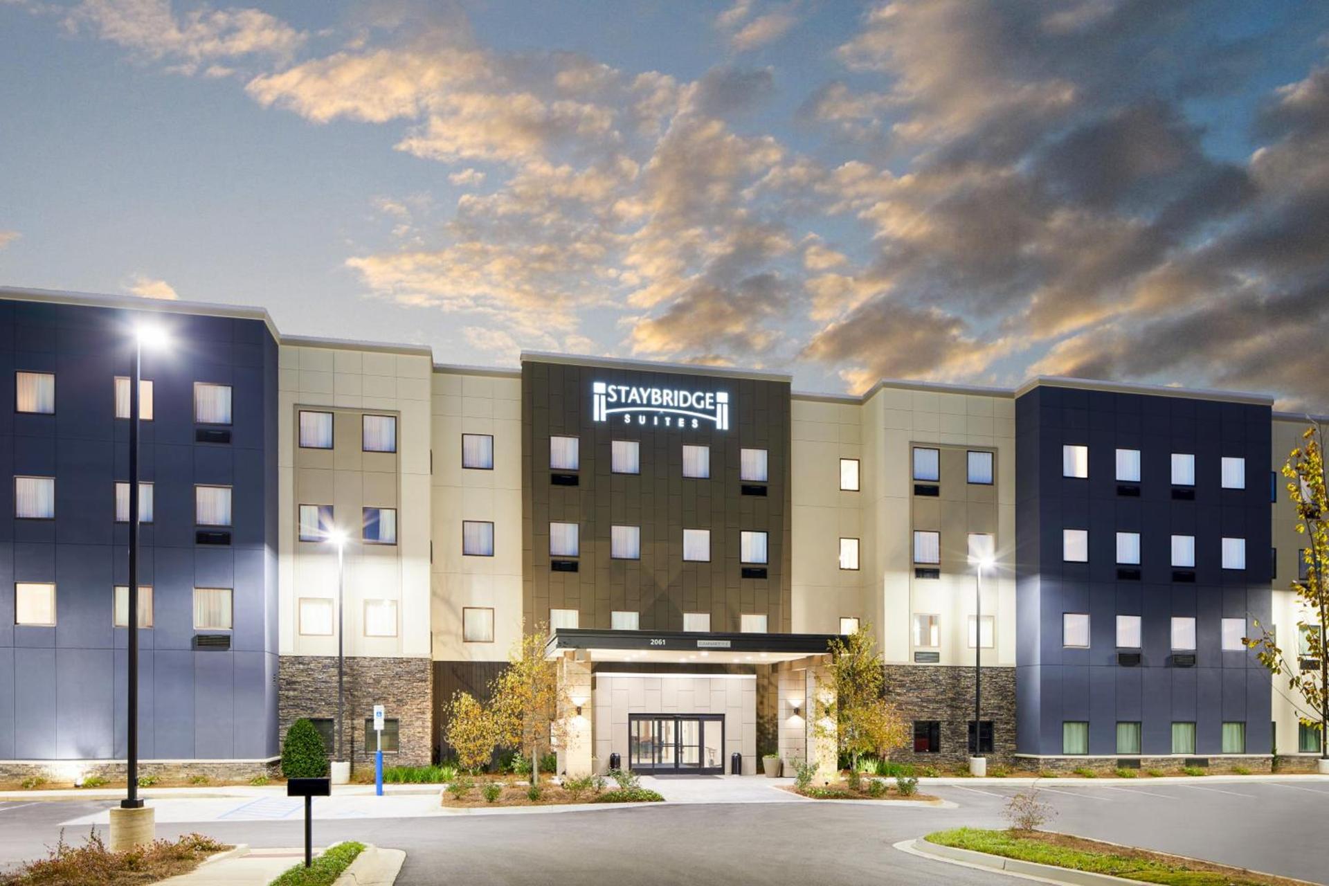 Staybridge Suites - Auburn - University Area by IHG — hotel in Auburn
