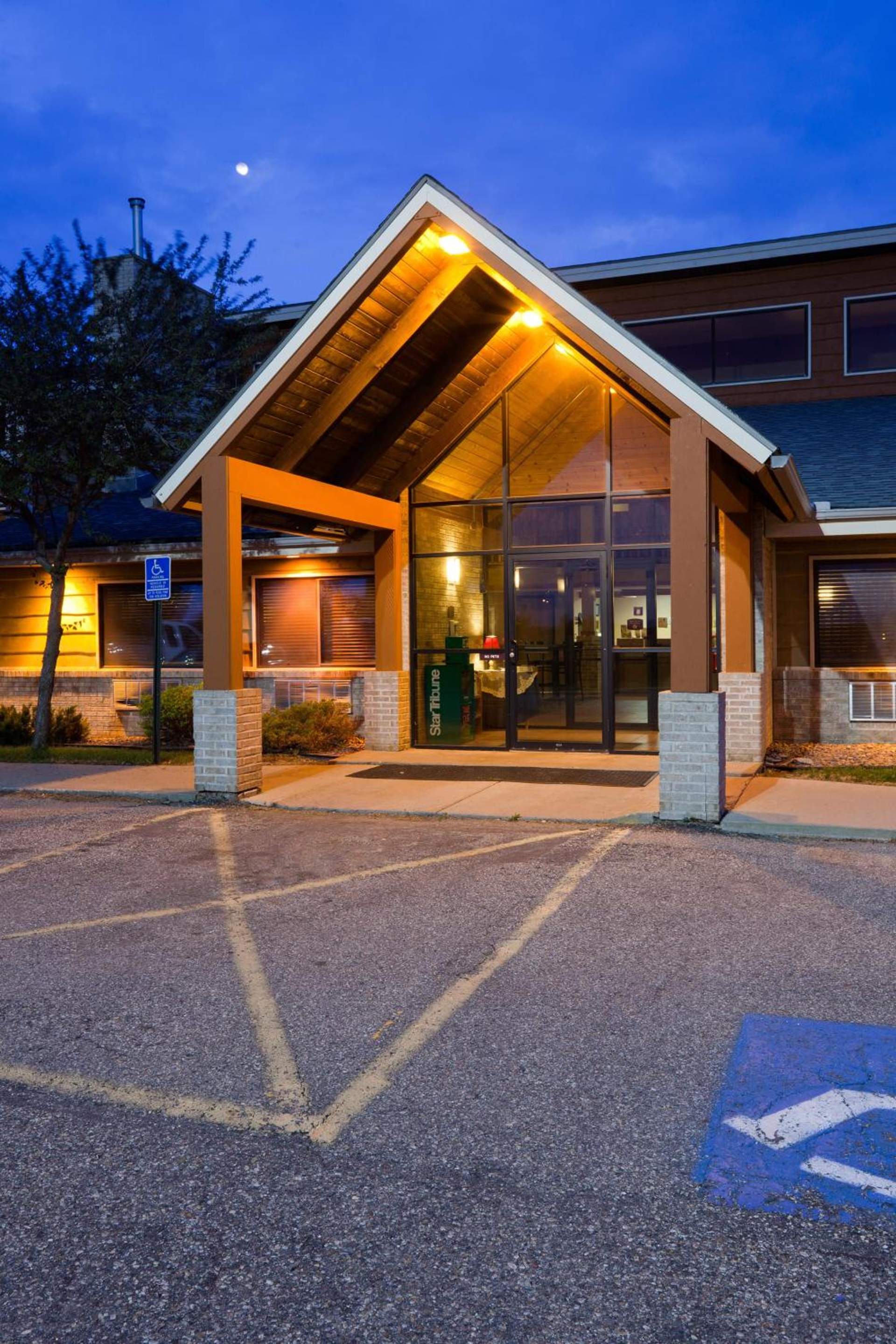 AmericInn by Wyndham Blue Earth