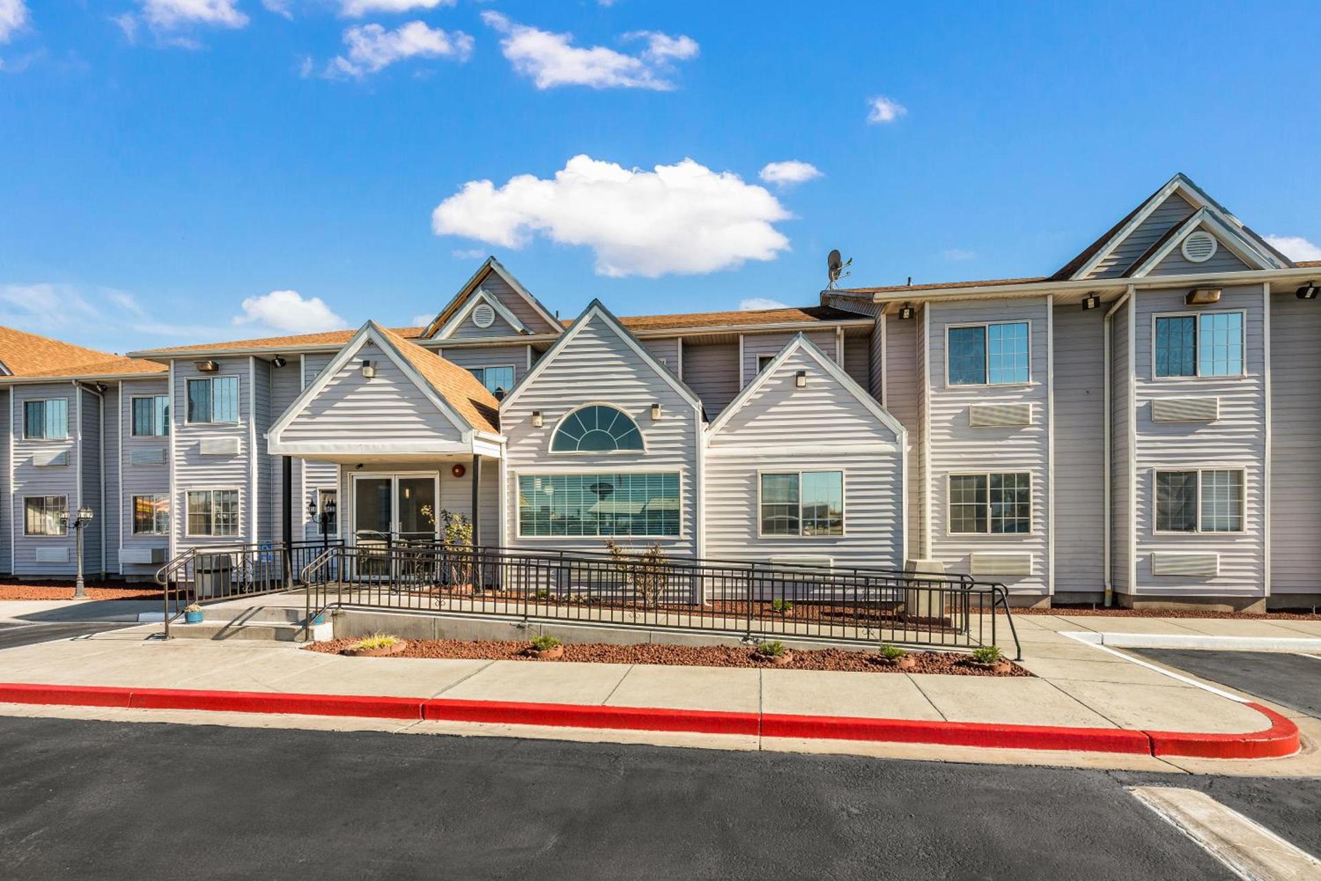 Quality Inn & Suites near NAS Fallon — hotel in Fallon