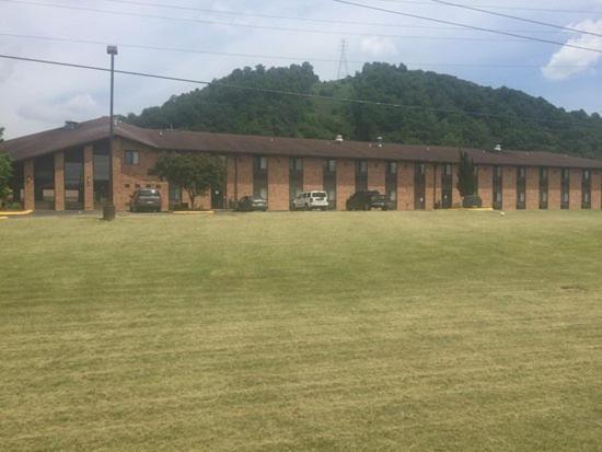 New Martinsville Inn — hotel in New Martinsville