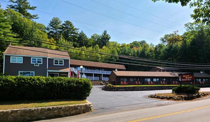 Birch Knoll Motel — hotel in Laconia
