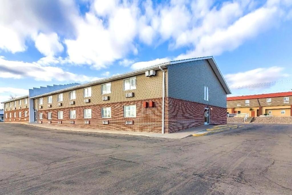Sky-Palace Inn & Suites McCook — hotel in McCook