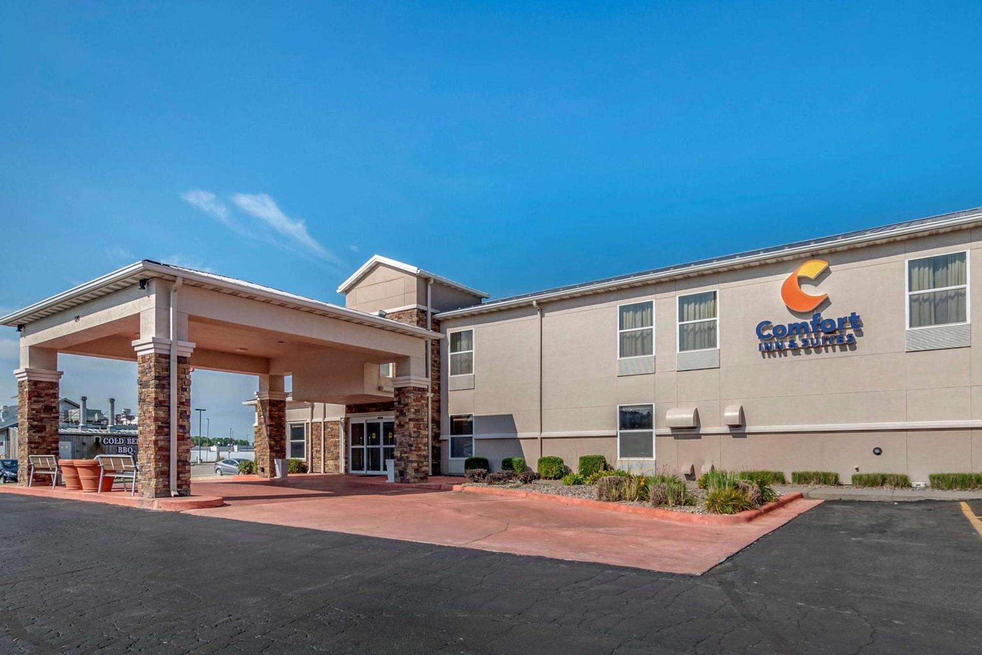 Comfort Inn & Suites Junction City - near Fort Riley — hotel in Junction City