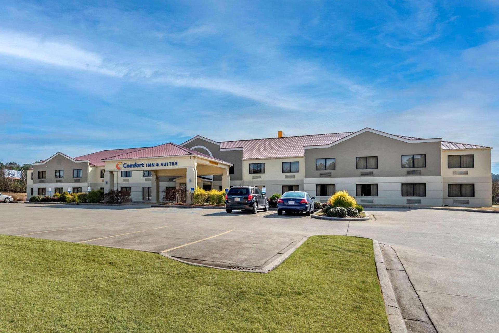 Comfort Inn & Suites Leeds I-20 — hotel in Leeds