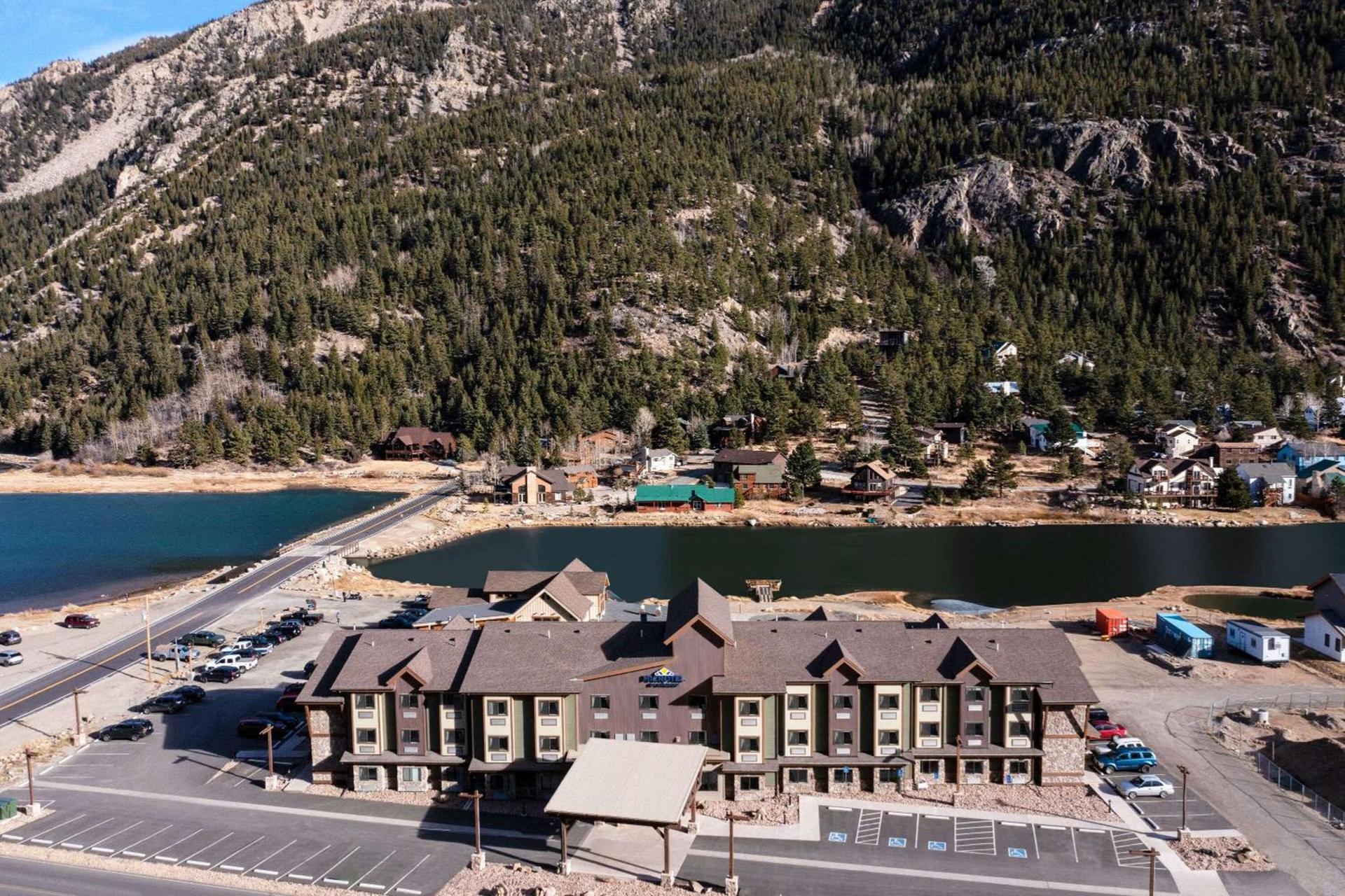 Microtel Inn & Suites by Wyndham Georgetown Lake — hotel in Georgetown