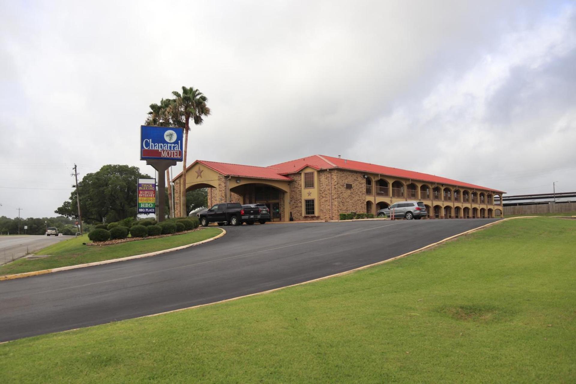 Chaparral Motel Hallettsville — hotel in Hallettsville