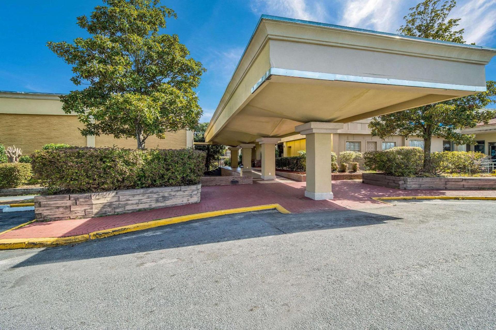 Quality Inn & Suites Conference Center Statesboro Historic District — hotel in Statesboro