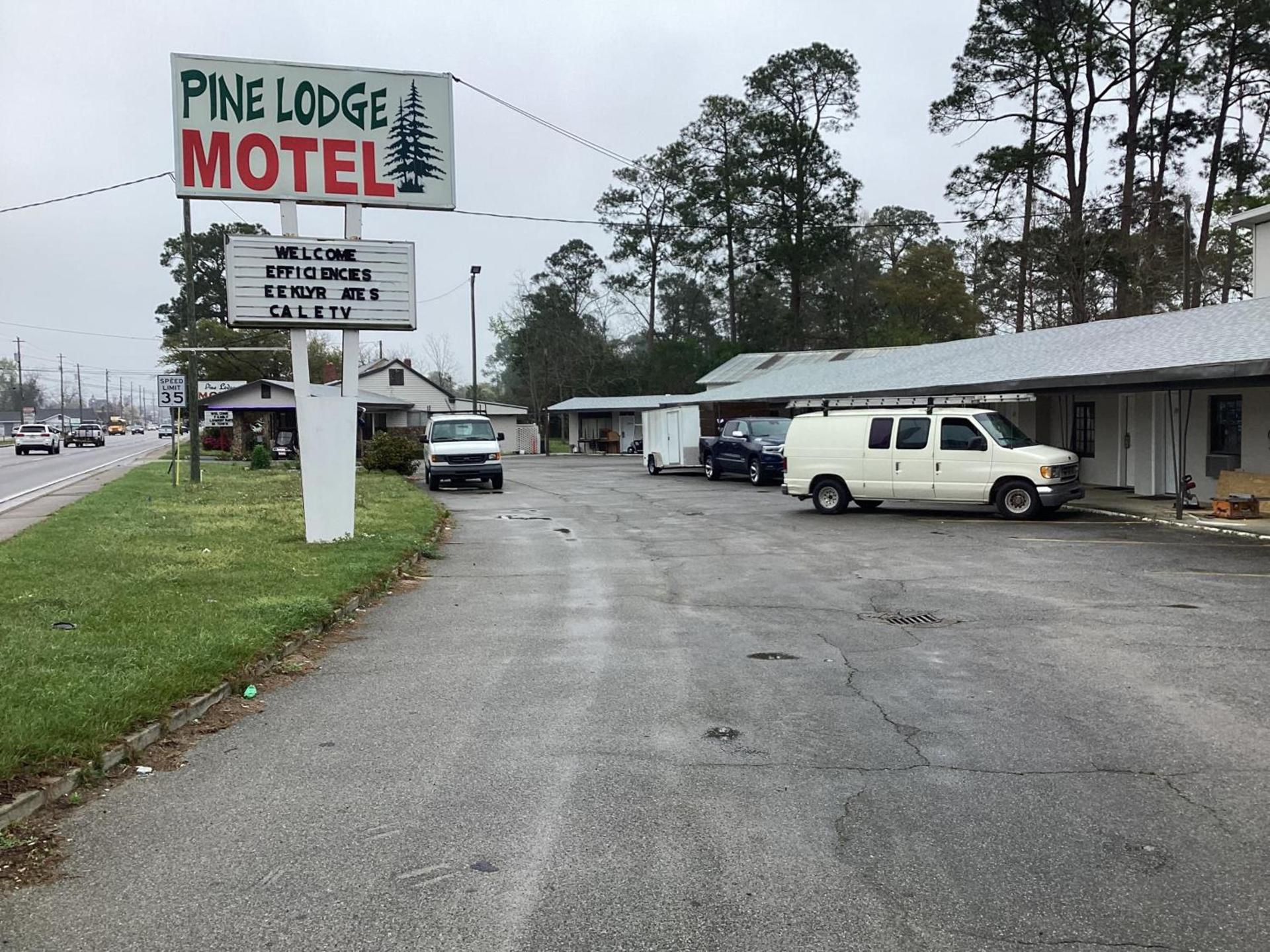 Pinelodge Motel — hotel in Baxley