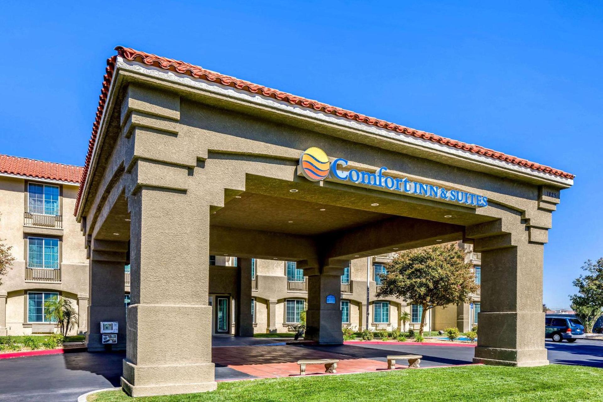 Comfort Inn & Suites Lancaster Antelope Valley — hotel in Lancaster