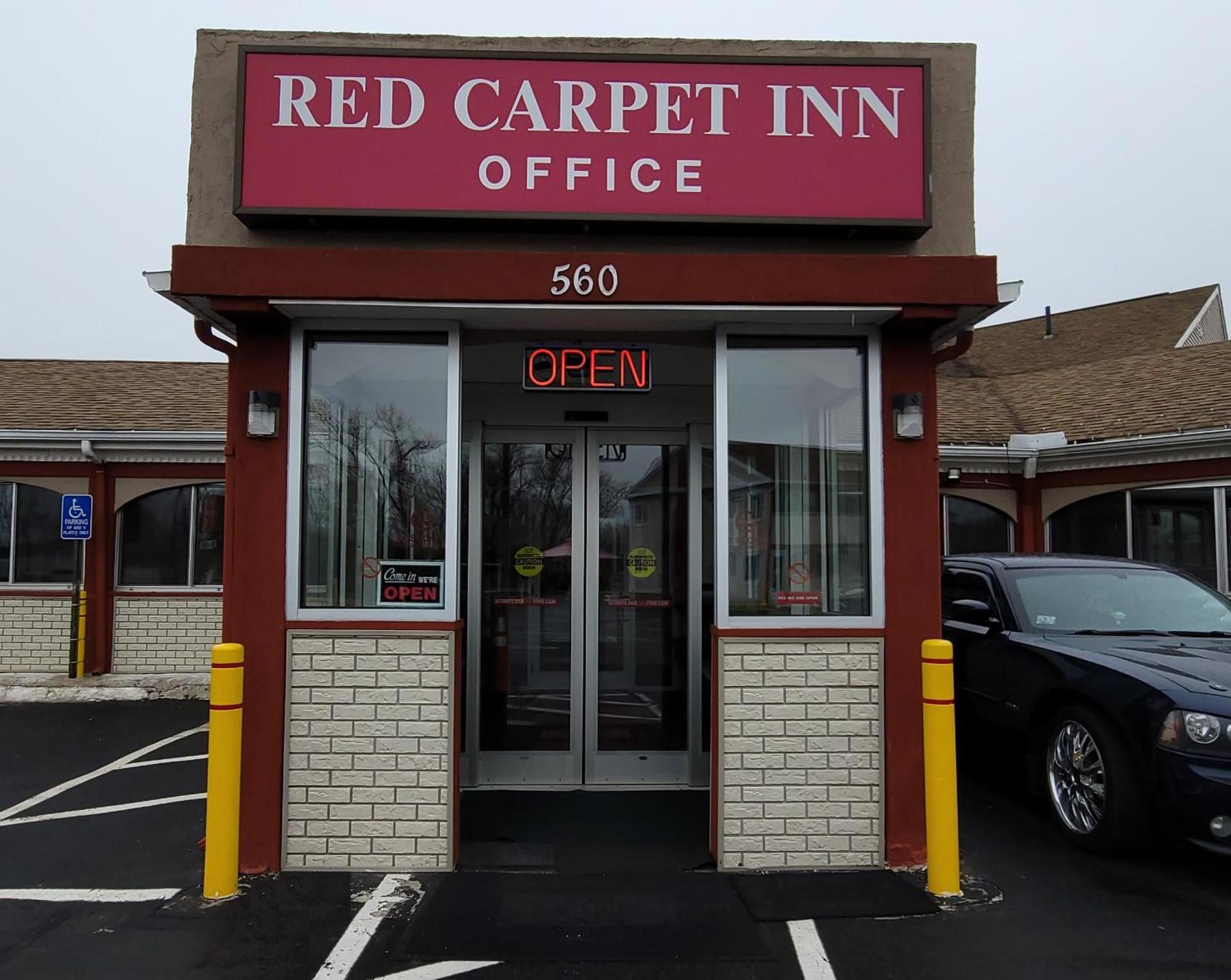 Red Carpet Inn West Springfield — hotel in West Springfield