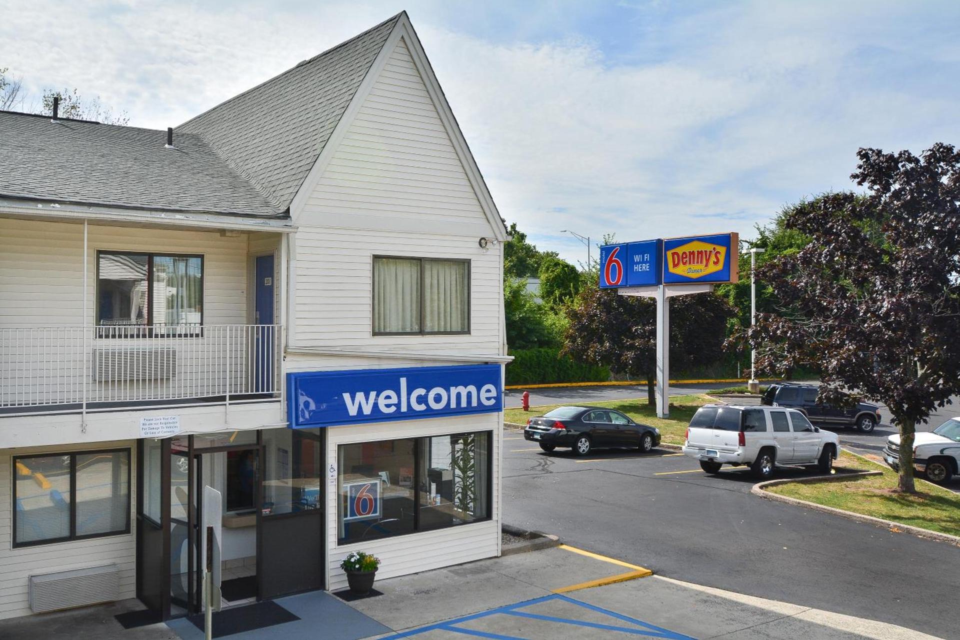 Motel 6-Southington, CT - Hartford — hotel in Southington