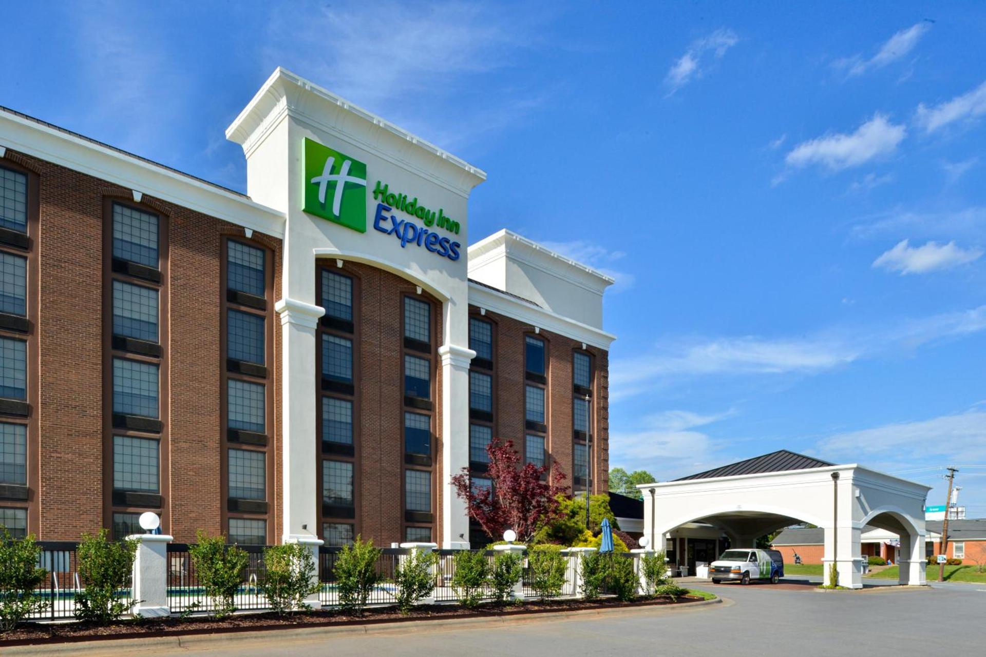 Holiday Inn Express Winston-Salem Medical Ctr Area — hotel in Winston-Salem