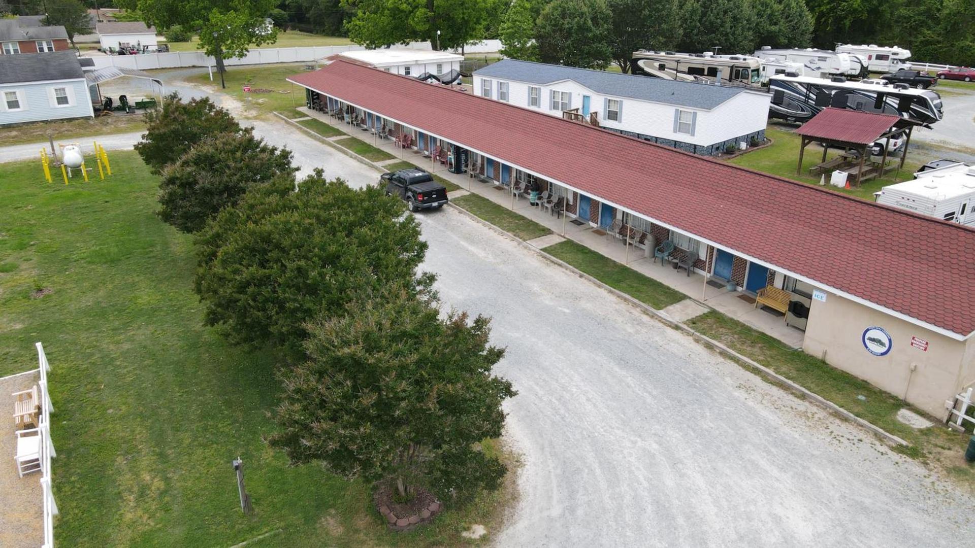 Four Oaks Lodging — hotel in Smithfield