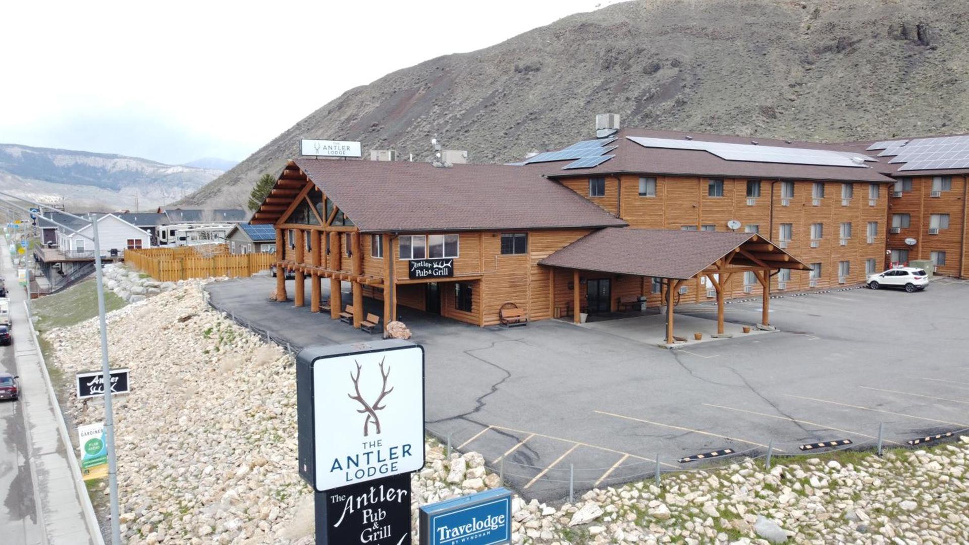 The Antler Lodge - Gardiner — hotel in Gardiner