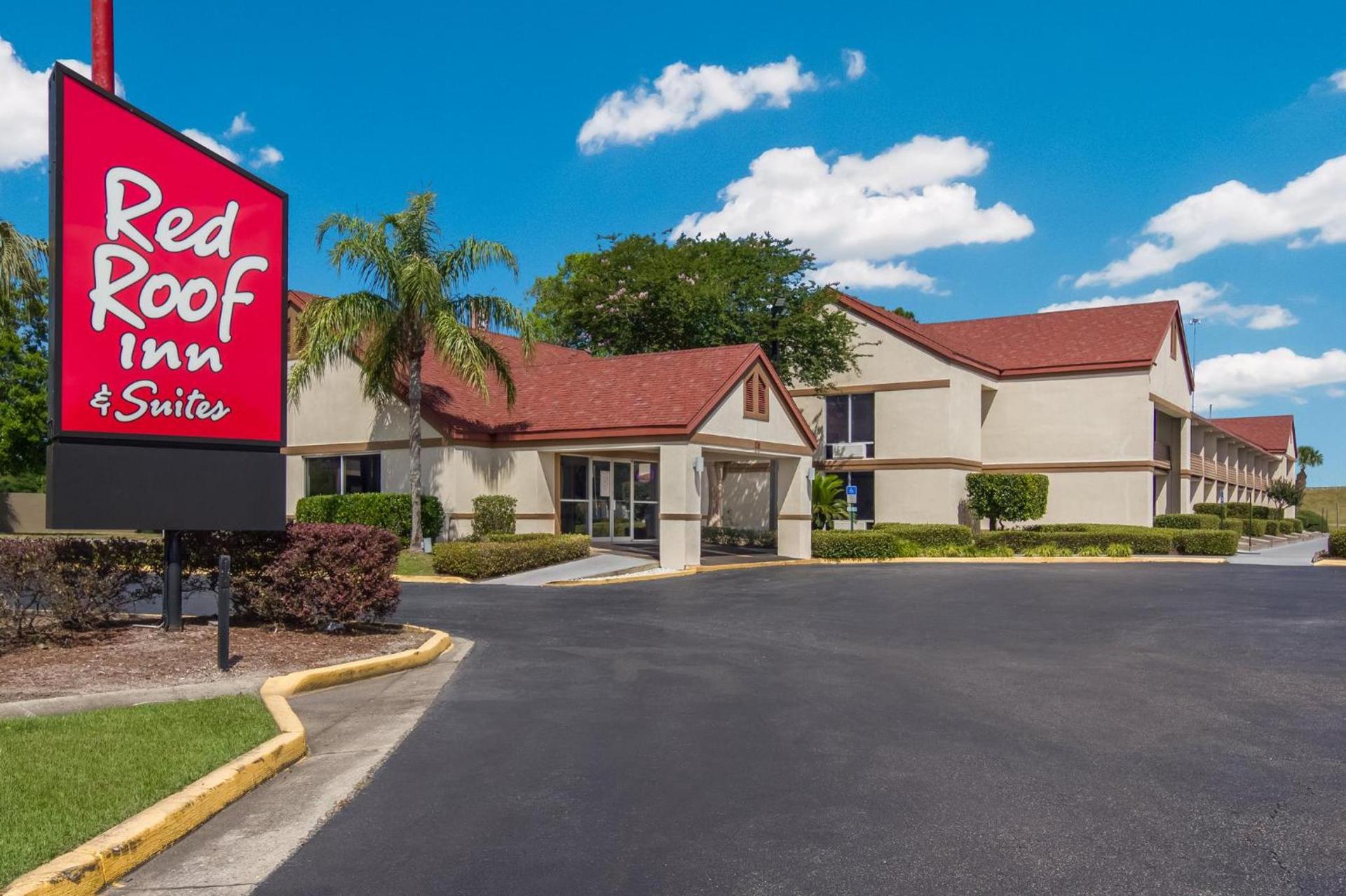 Red Roof Inn & Suites Brunswick I-95 — hotel in Brunswick