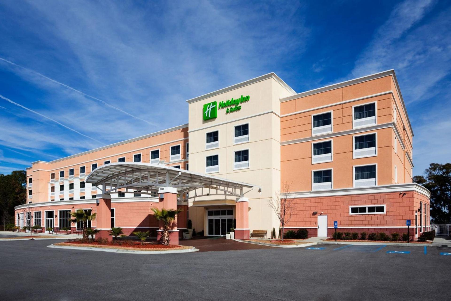 Holiday Inn Hotel & Suites Beaufort at Highway 21 by IHG — hotel in Beaufort