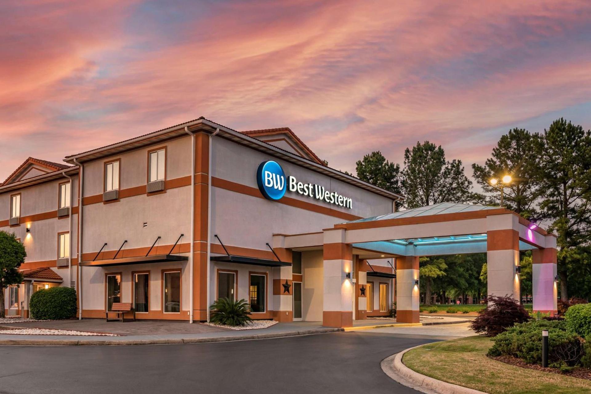 Best Western Carlton Suites — hotel in Birmingham