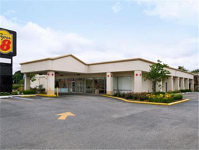 Super 8 by Wyndham Dover — hotel in Dover