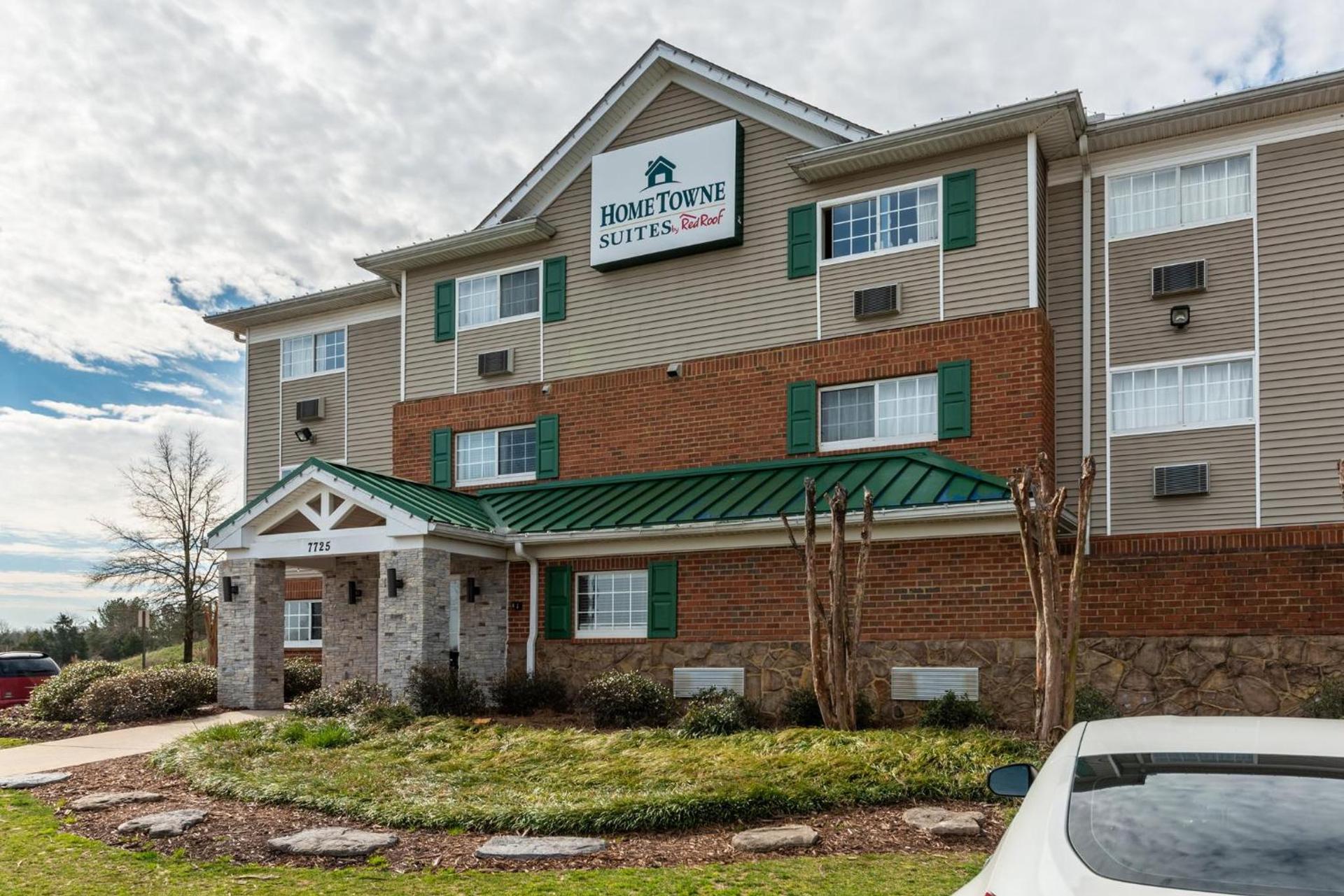 HomeTowne Studios & Suites by Red Roof Charlotte - Concord — hotel in Concord