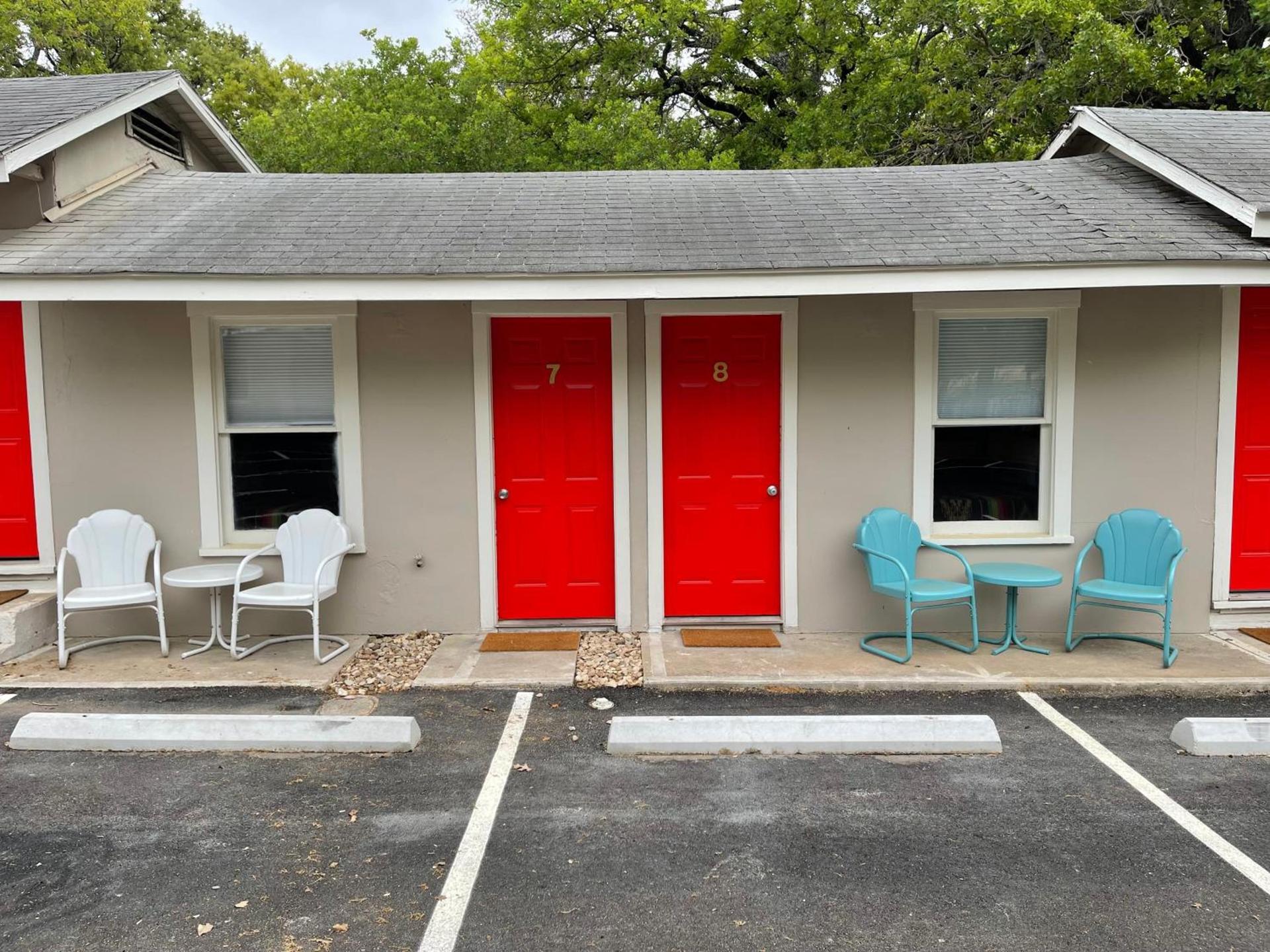 Frederick Motel — hotel in Fredericksburg