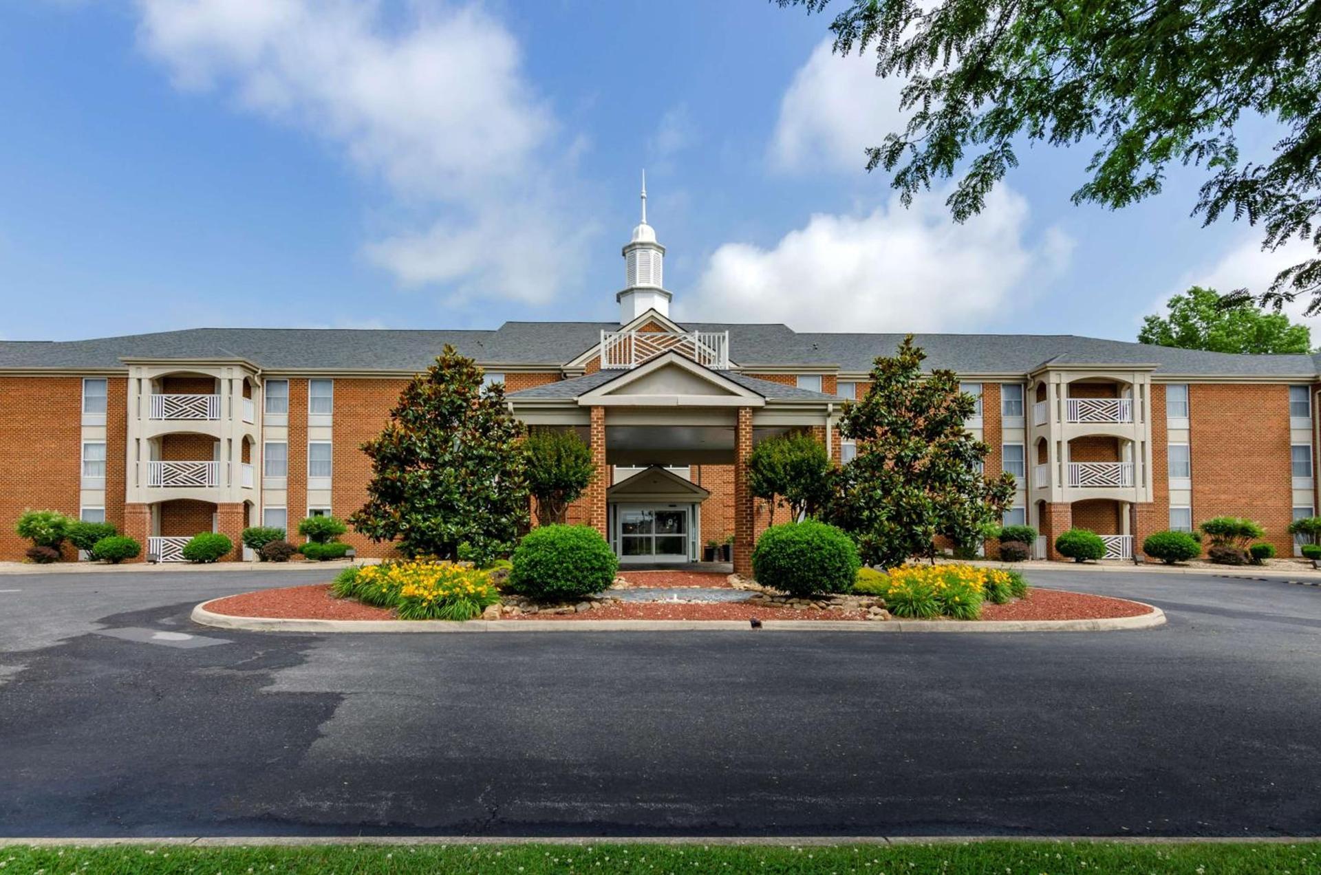 Best Western Plus Inn at Hunt Ridge — hotel in Lexington