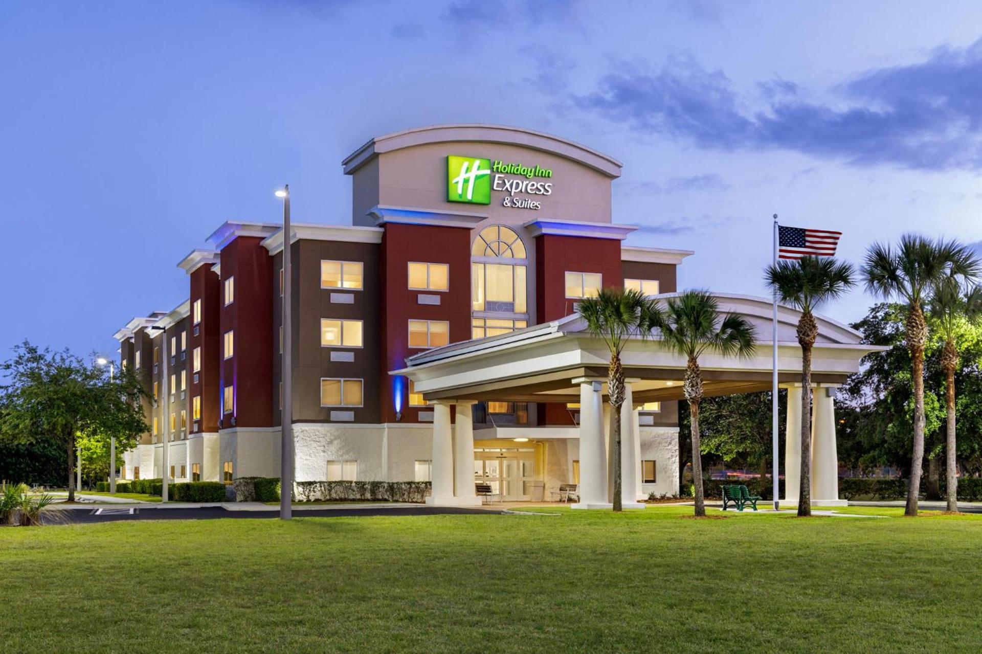 Holiday Inn Express Hotel & Suites Fort Pierce West by IHG — hotel in Fort Pierce