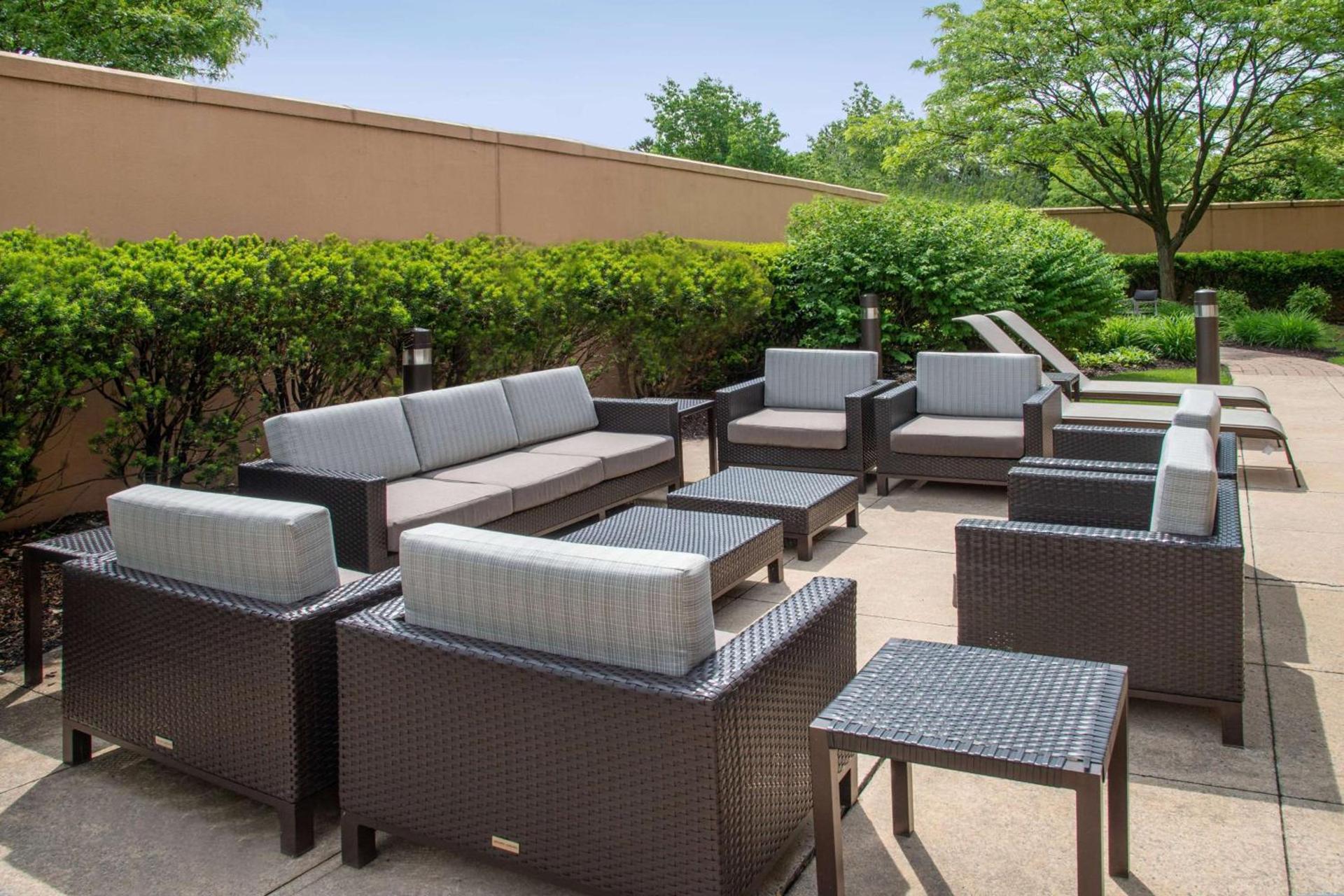 Comfort Inn & Suites Bethlehem Lehigh Valley Airport — hotel in Allentown