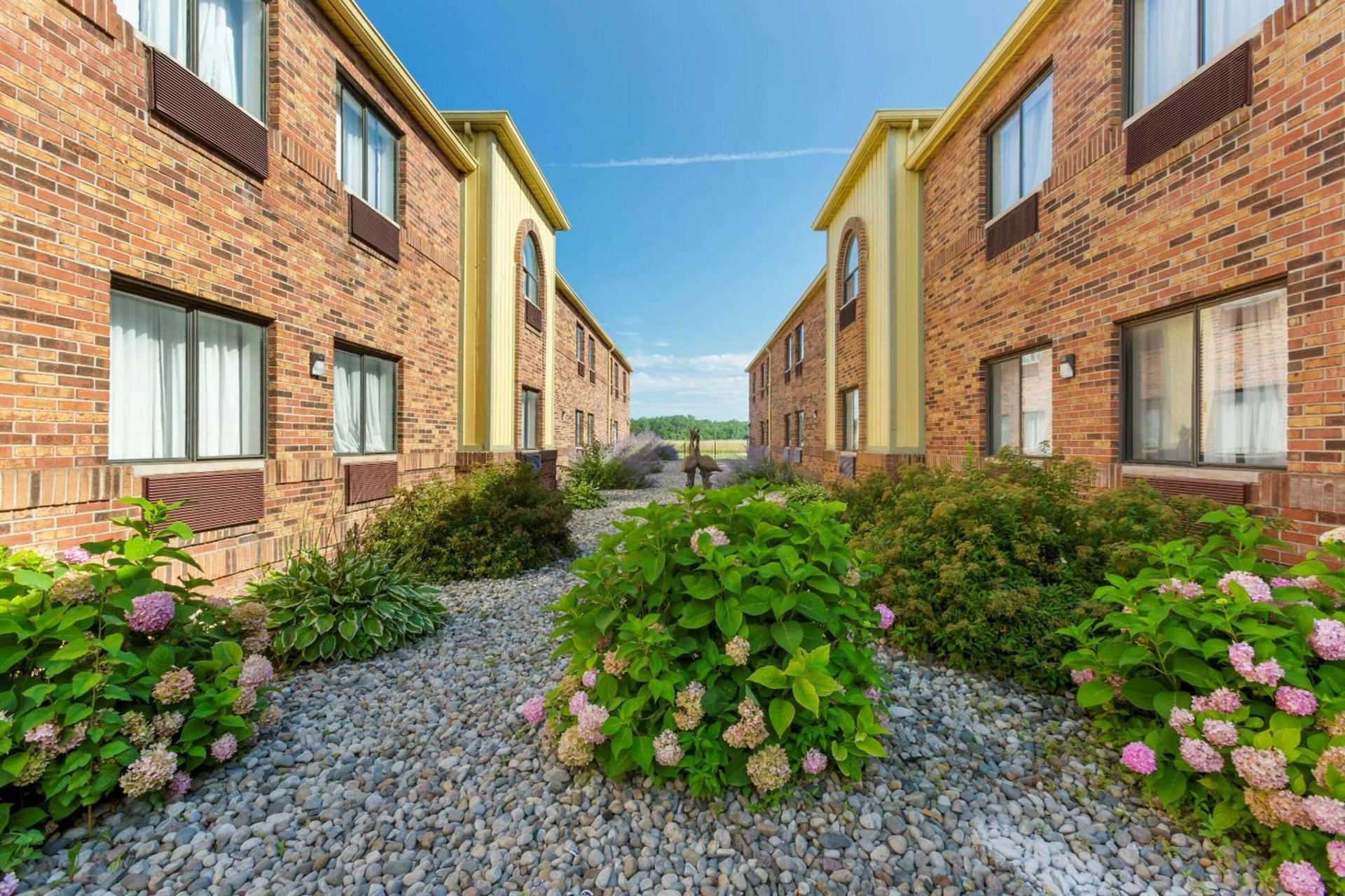 Quality Inn Alexis Rd — hotel in Toledo