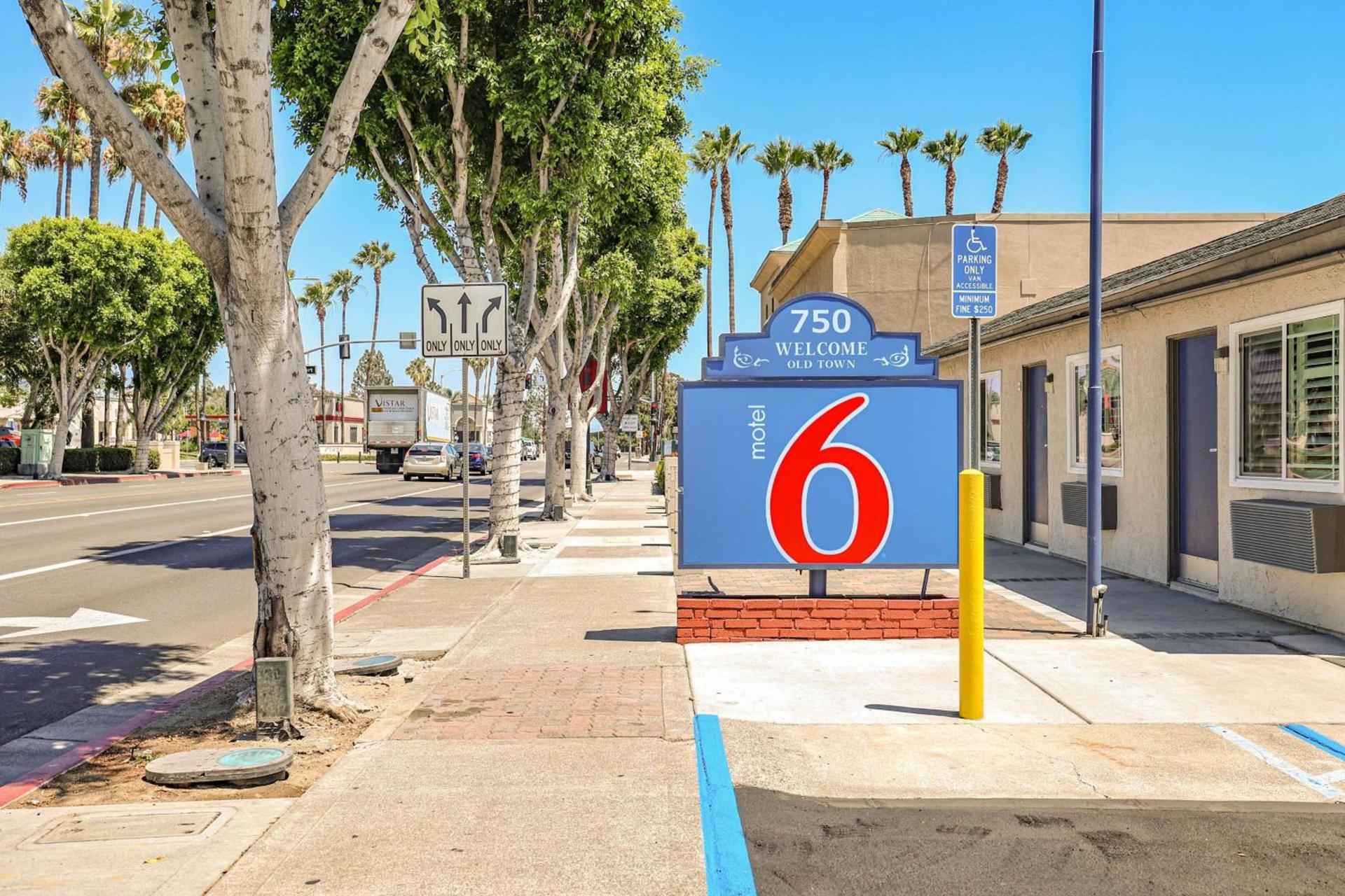 Motel 6, Tustin, Orange County-CA — hotel in Tustin