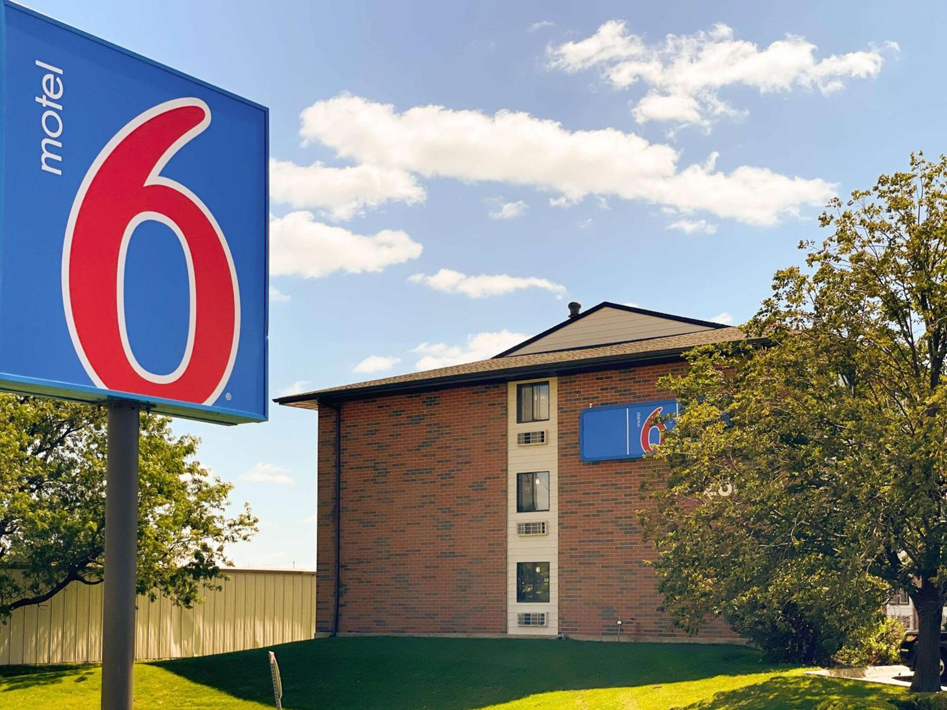Motel 6-Elk Grove Village, IL - O'Hare — hotel in Elk Grove Village