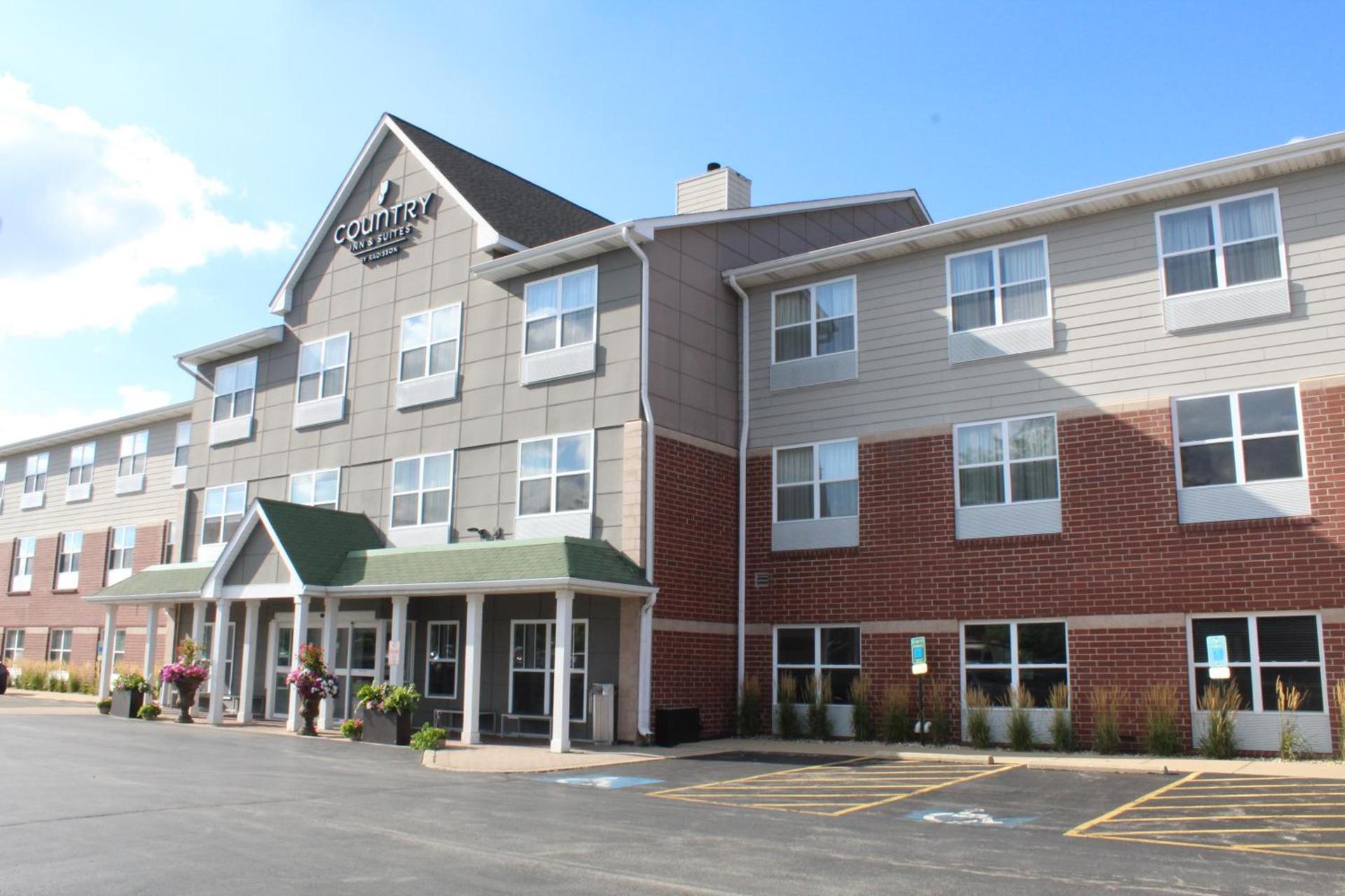 Country Inn & Suites by Radisson, Crystal Lake, IL — hotel in Crystal Lake