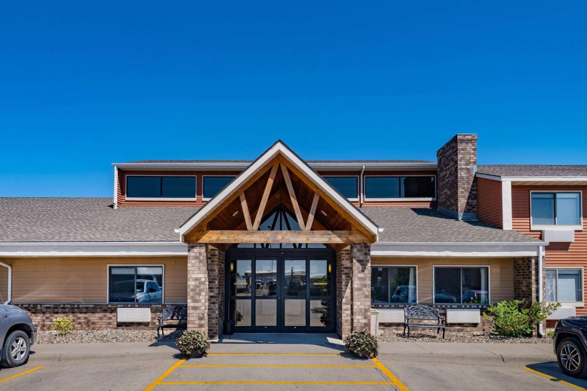 AmericInn by Wyndham Aberdeen Event Center — hotel in Aberdeen