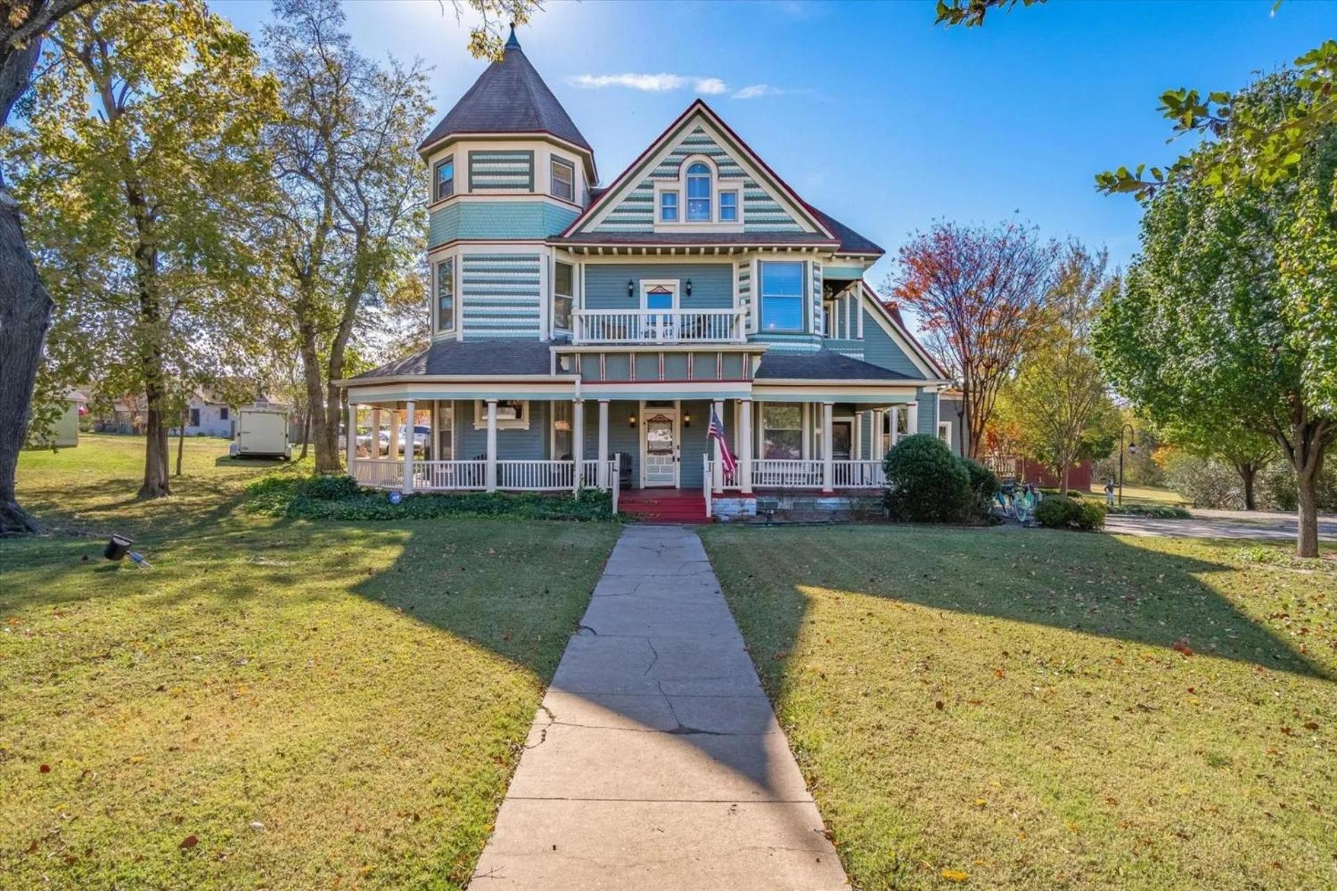 Four Winds Victorian Venue & Suites — hotel in Bonham