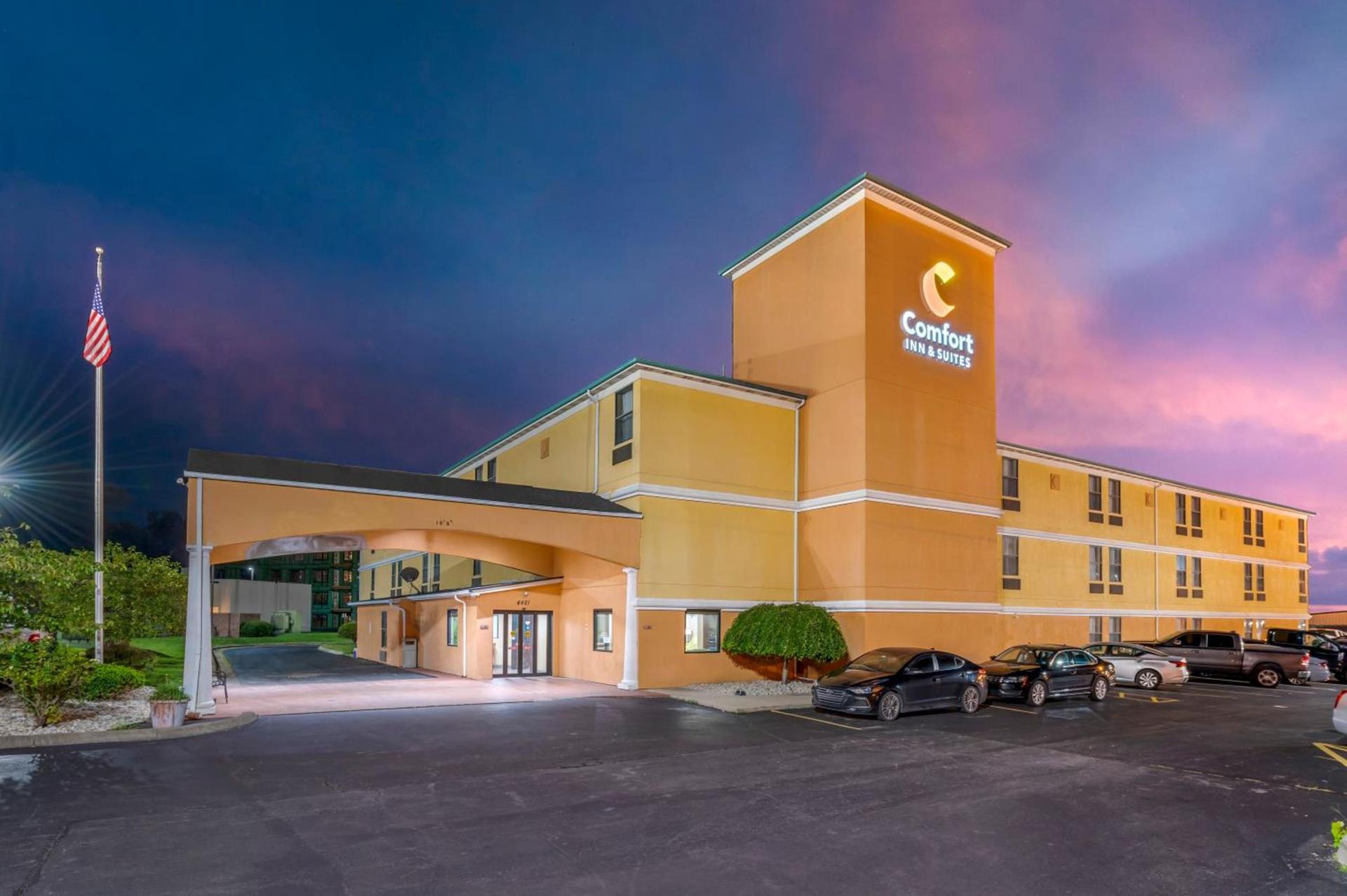 Comfort Inn & Suites Cincinnati Eastgate — hotel in Eastgate
