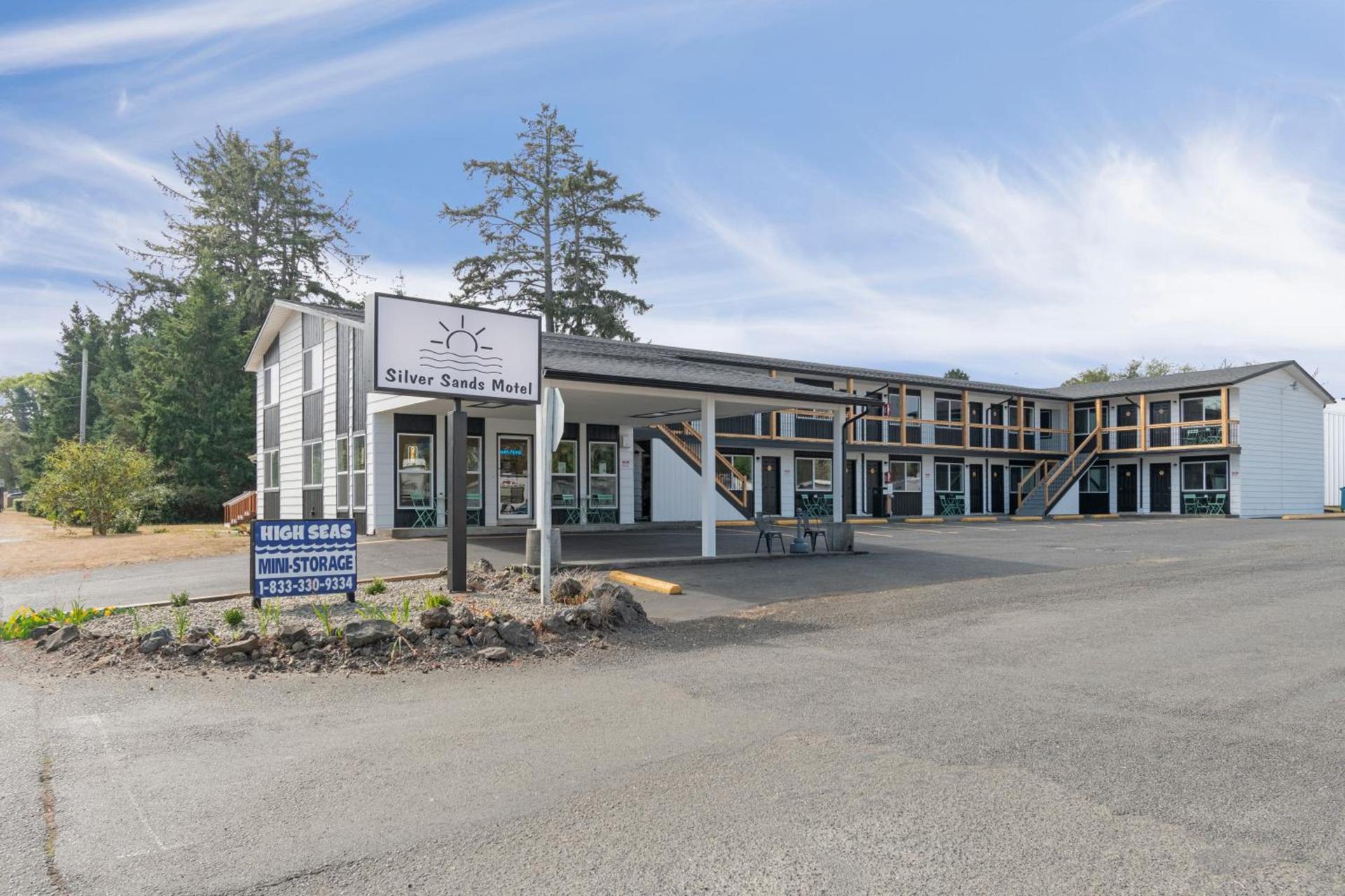 Silver Sands Motel — hotel in Westport