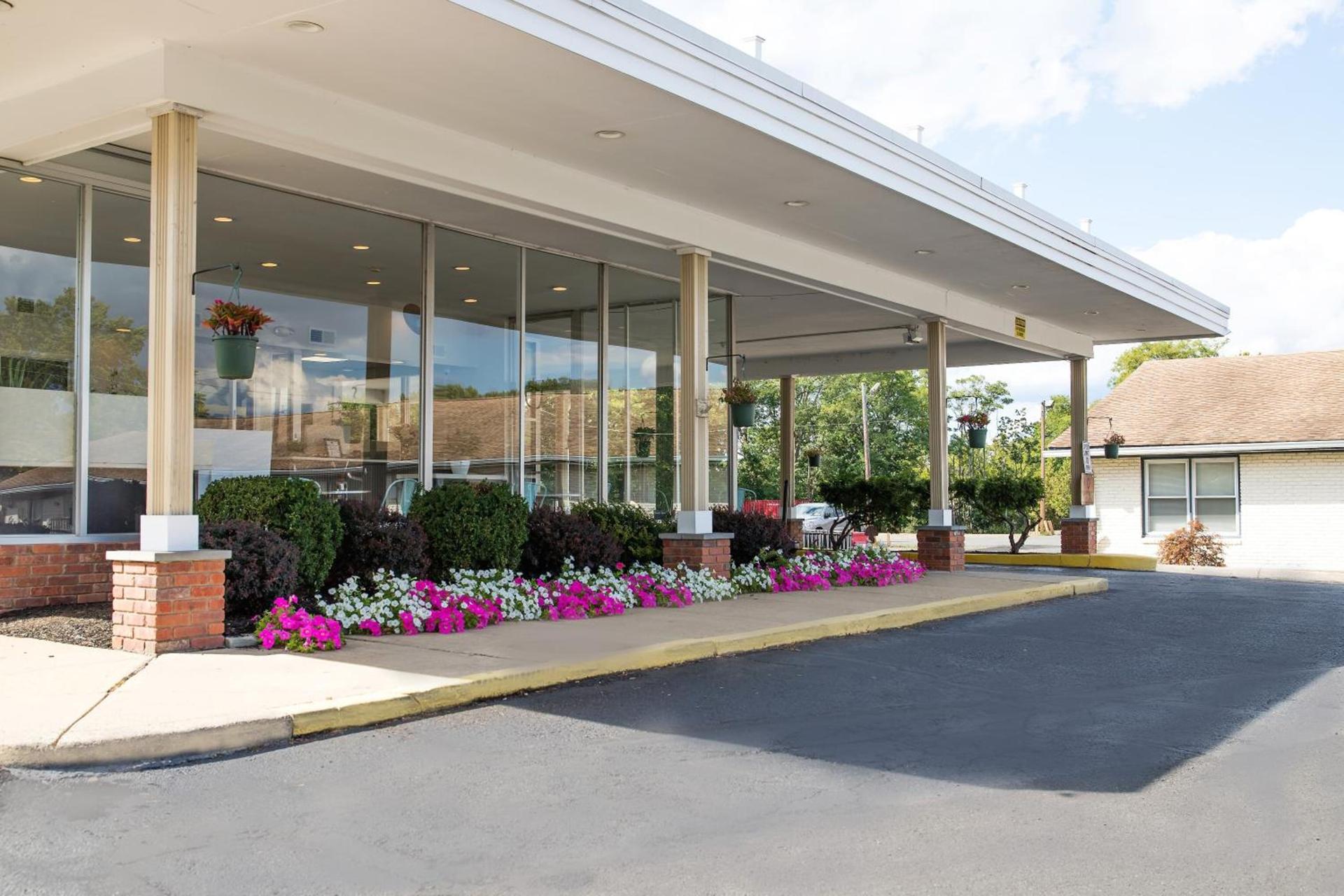 Crystal Inn Eatontown — hotel in Eatontown