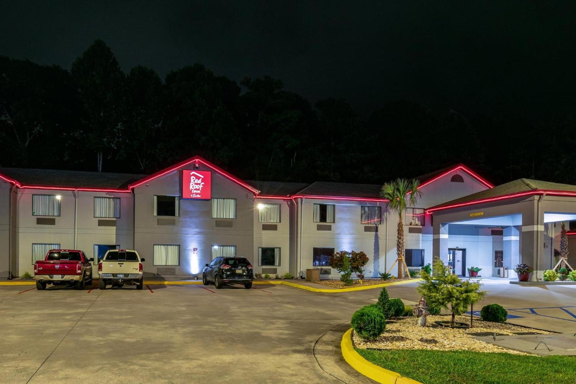 Red Roof Inn & Suites Carrollton, GA - West Georgia — hotel in Carrollton