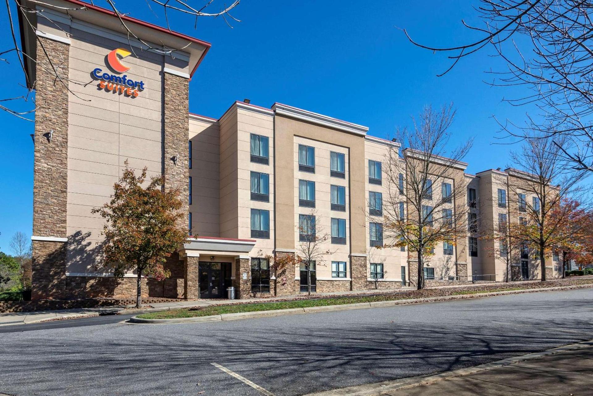 Comfort Suites Huntersville near Lake Norman — hotel in Huntersville