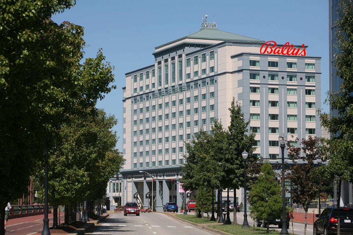 Bally's Evansville Casino & Hotel — hotel in Evansville