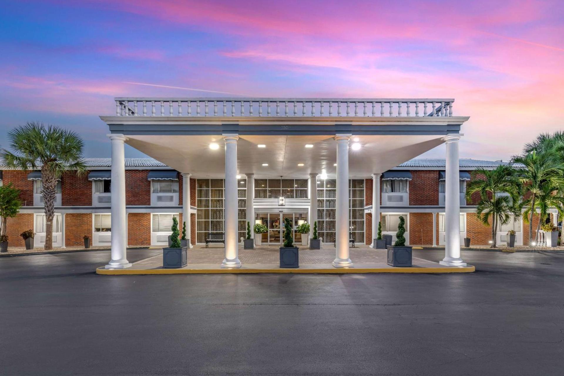 Best Western Palm Beach Lakes — hotel in West Palm Beach