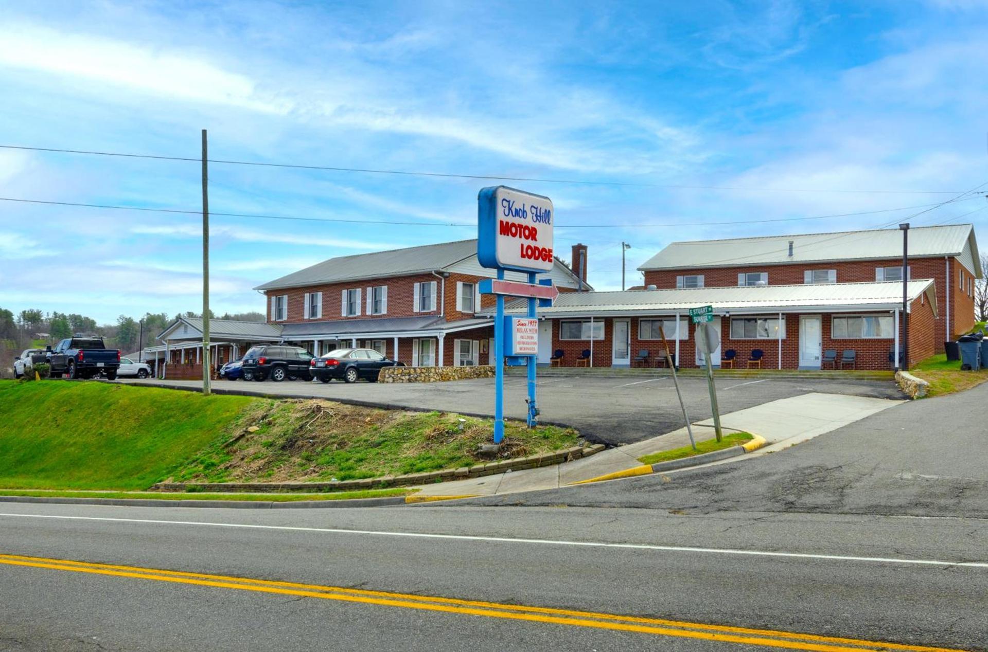 Knob Hill Motor Lodge — hotel in Hillsville