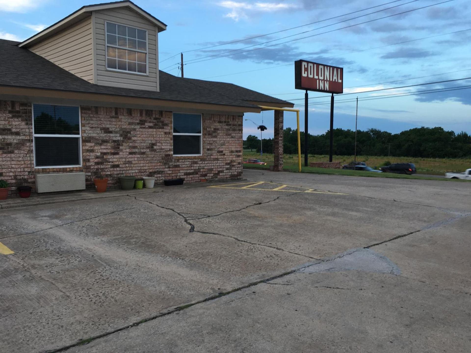 Colonial Inn — hotel in Shawnee