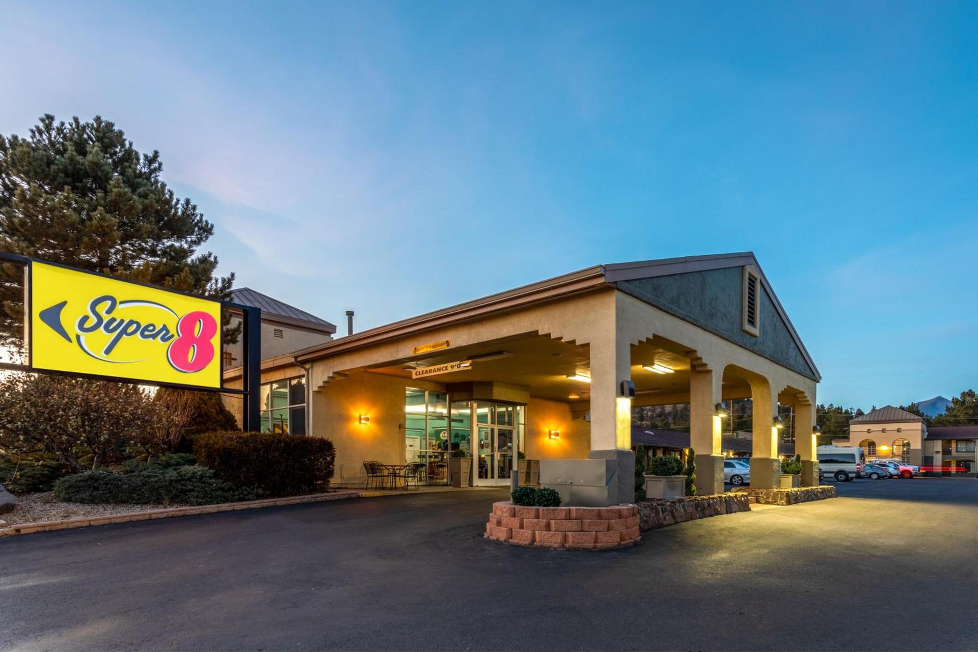 Super 8 by Wyndham NAU/Downtown Conference Center — hotel in Flagstaff