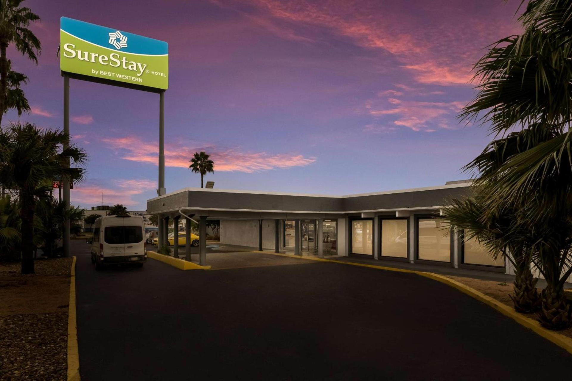 Spanish Trails Inn - Laredo Hotel — hotel in Laredo